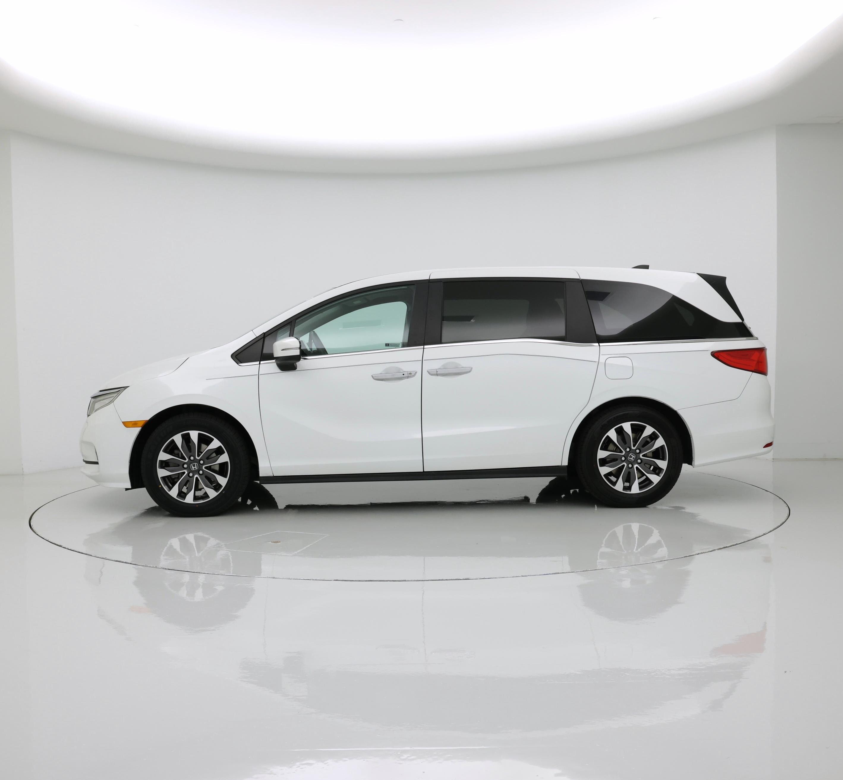 Thumbnail: 2022 Honda Odyssey - 3