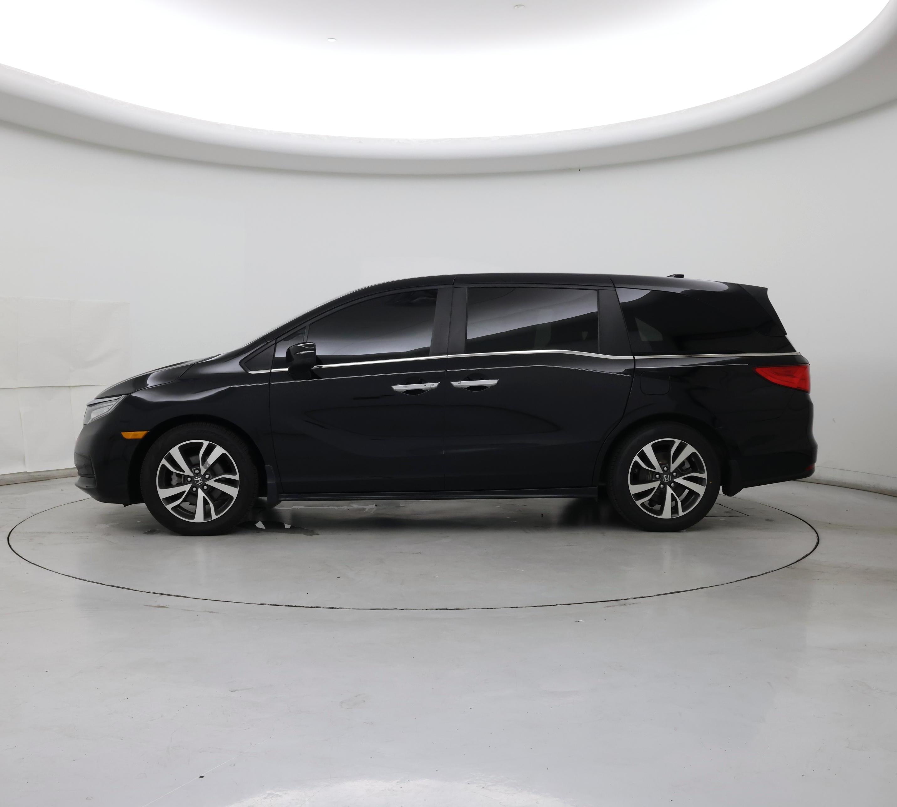 Thumbnail: 2023 Honda Odyssey - 3