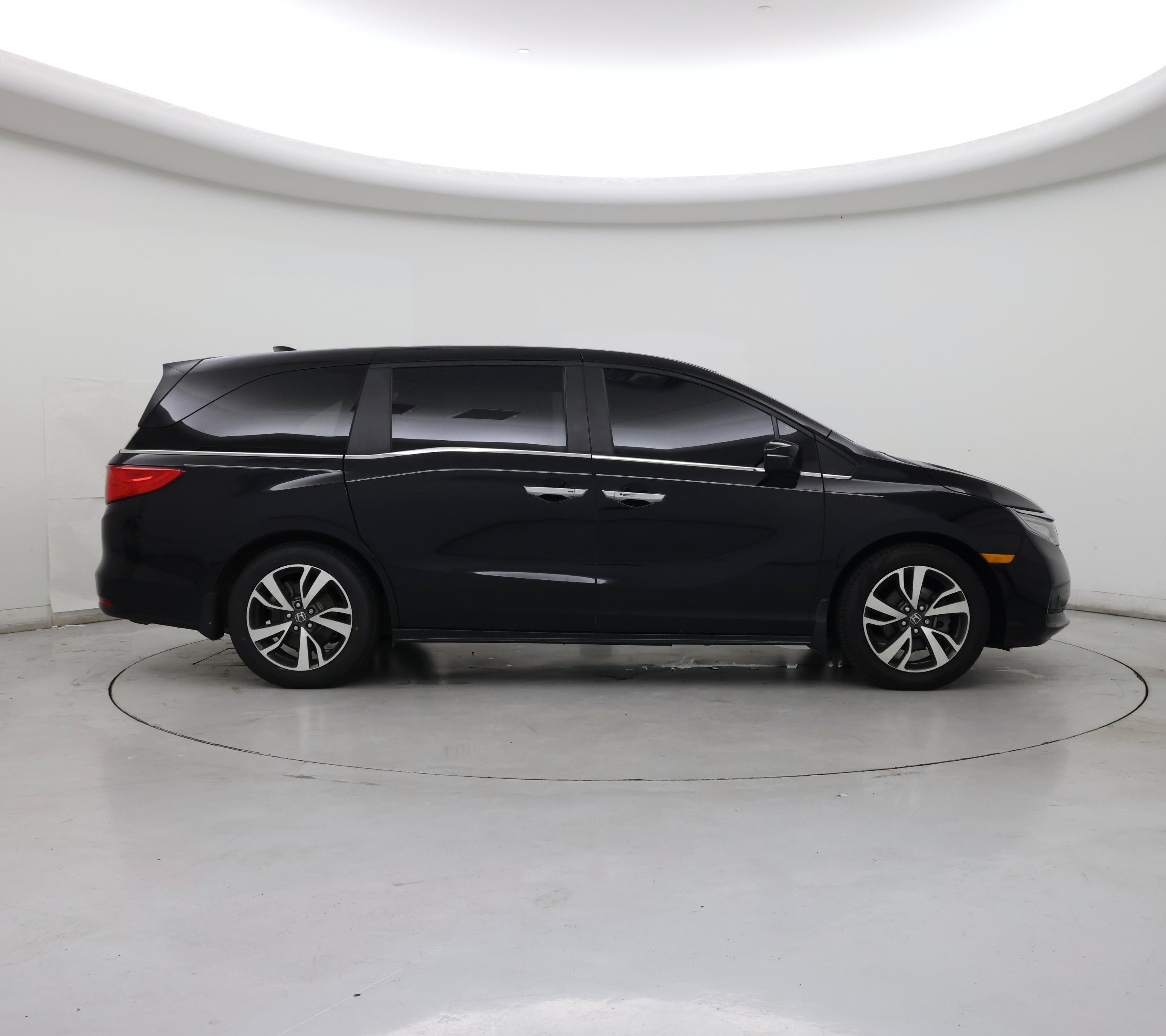 Thumbnail: 2023 Honda Odyssey - 7