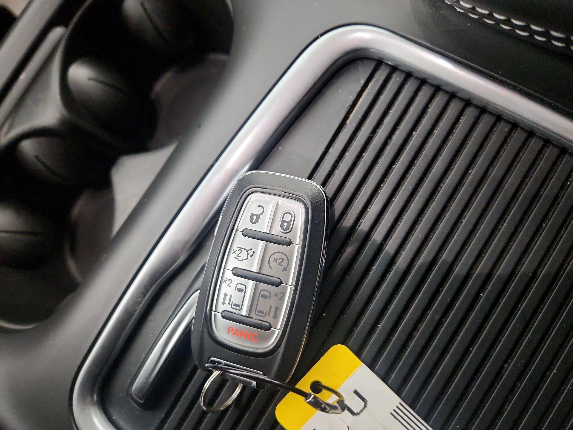 Thumbnail: 2024 Chrysler Pacifica - 20