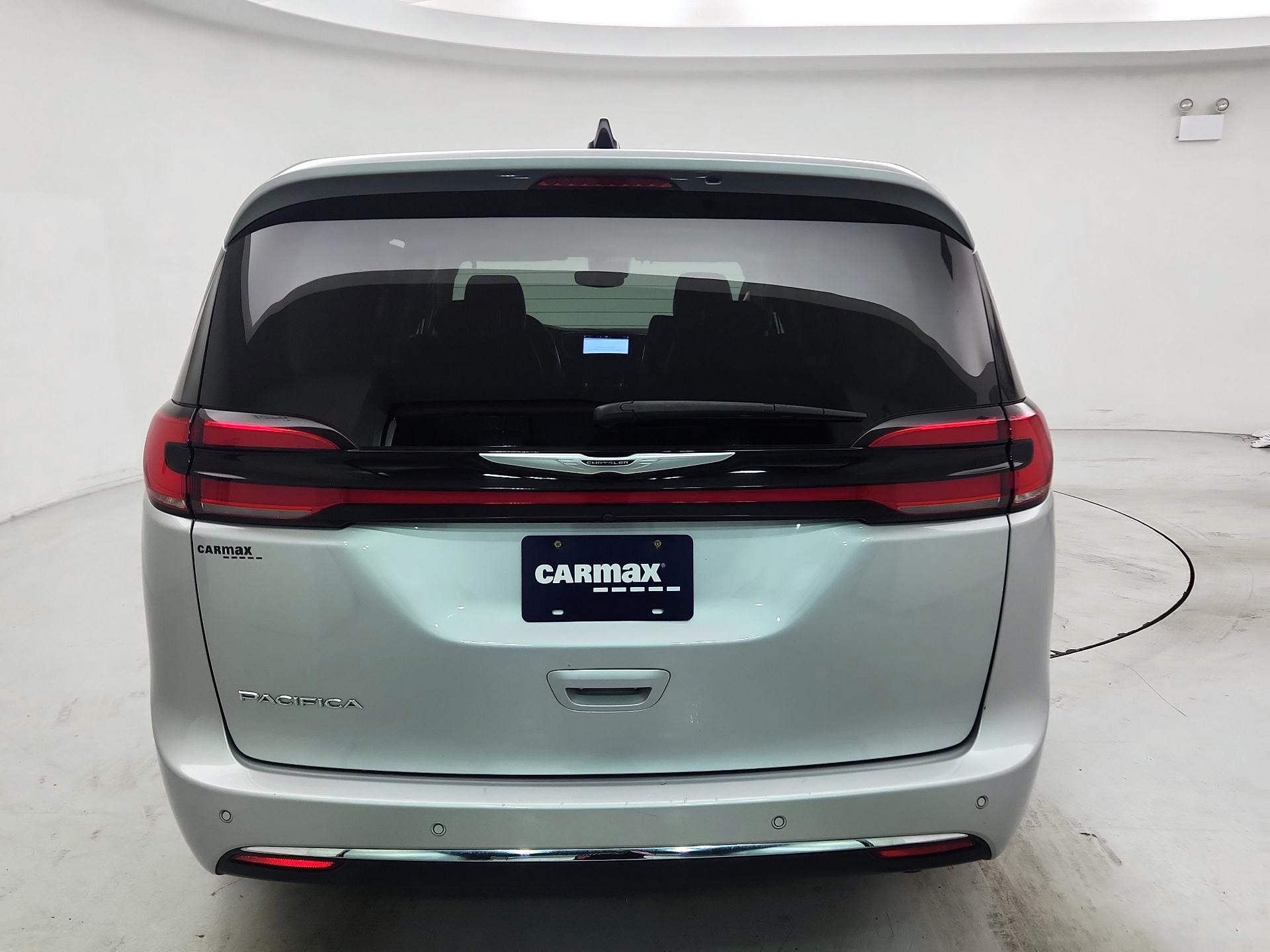 Thumbnail: 2024 Chrysler Pacifica - 6