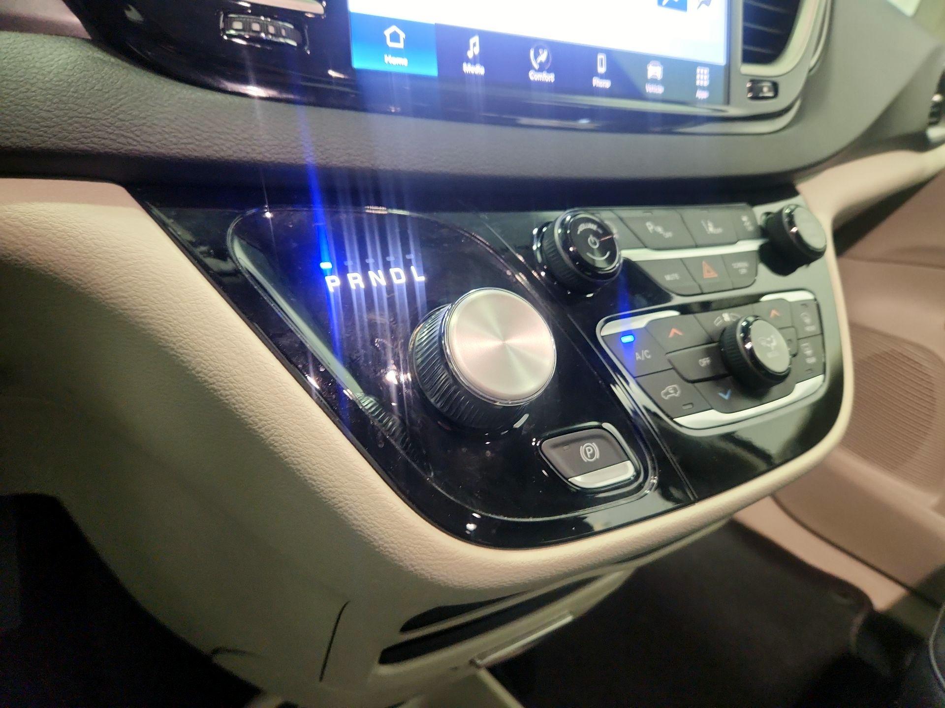 Thumbnail: 2024 Chrysler Pacifica - 17