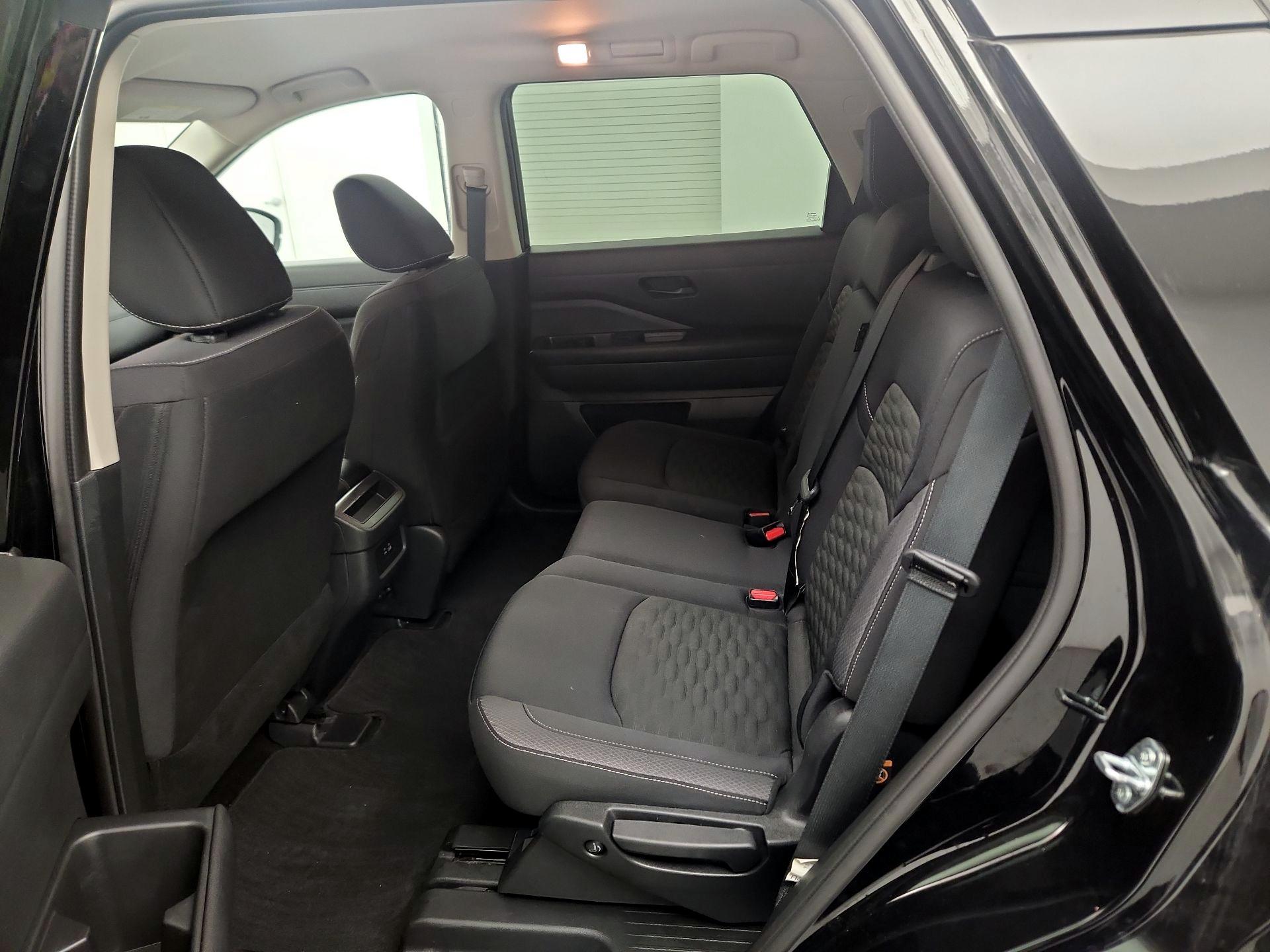 Thumbnail: 2024 Nissan Pathfinder - 17