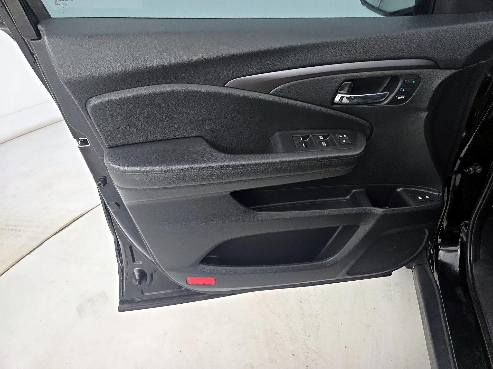 Thumbnail: 2022 Honda Pilot - 12