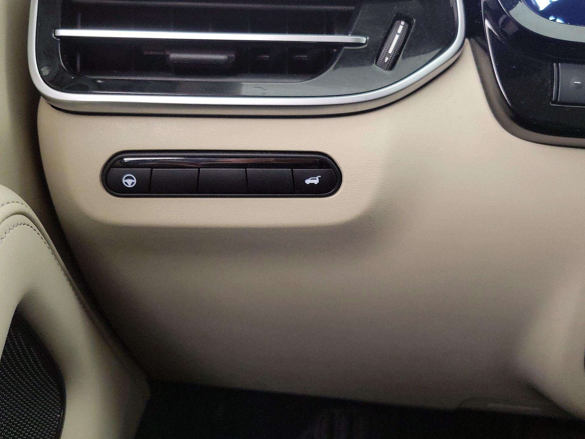 Thumbnail: 2023 INFINITI QX60 - 13