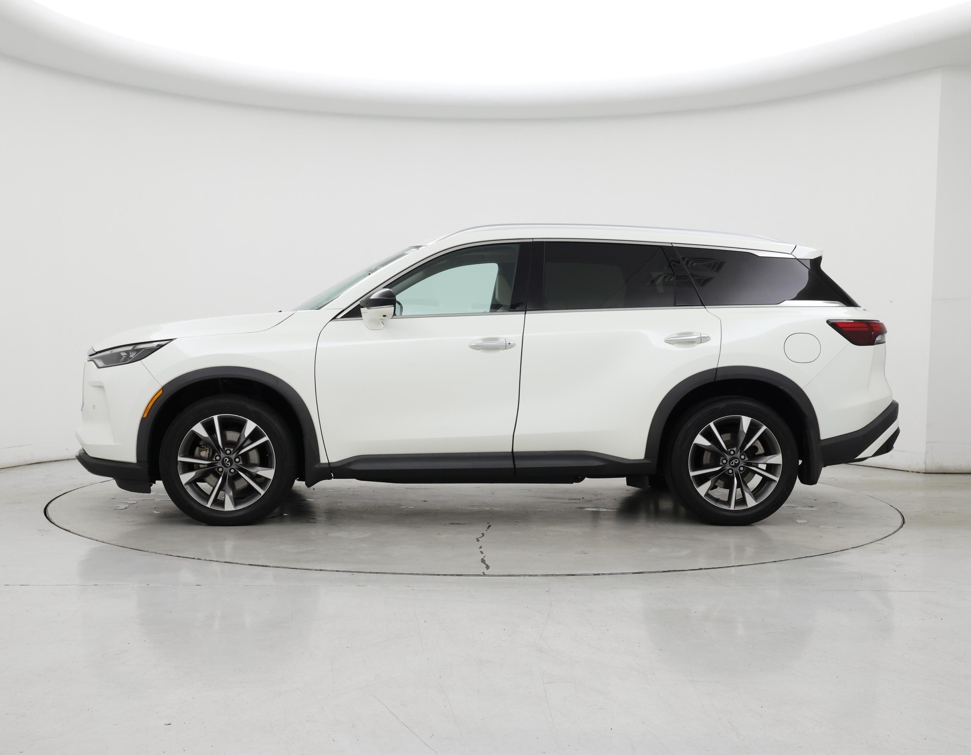 Thumbnail: 2023 INFINITI QX60 - 3