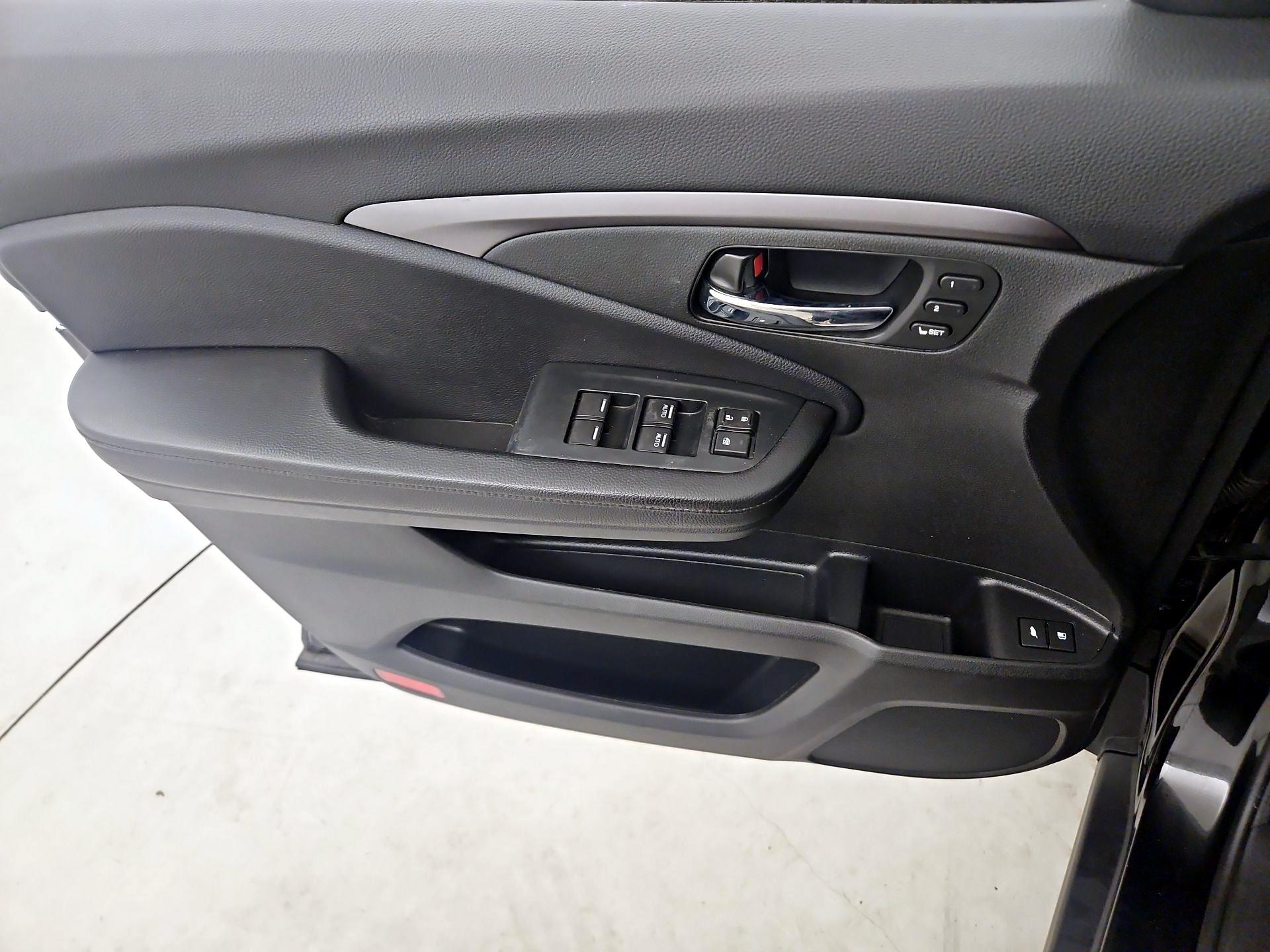 Thumbnail: 2022 Honda Pilot - 12