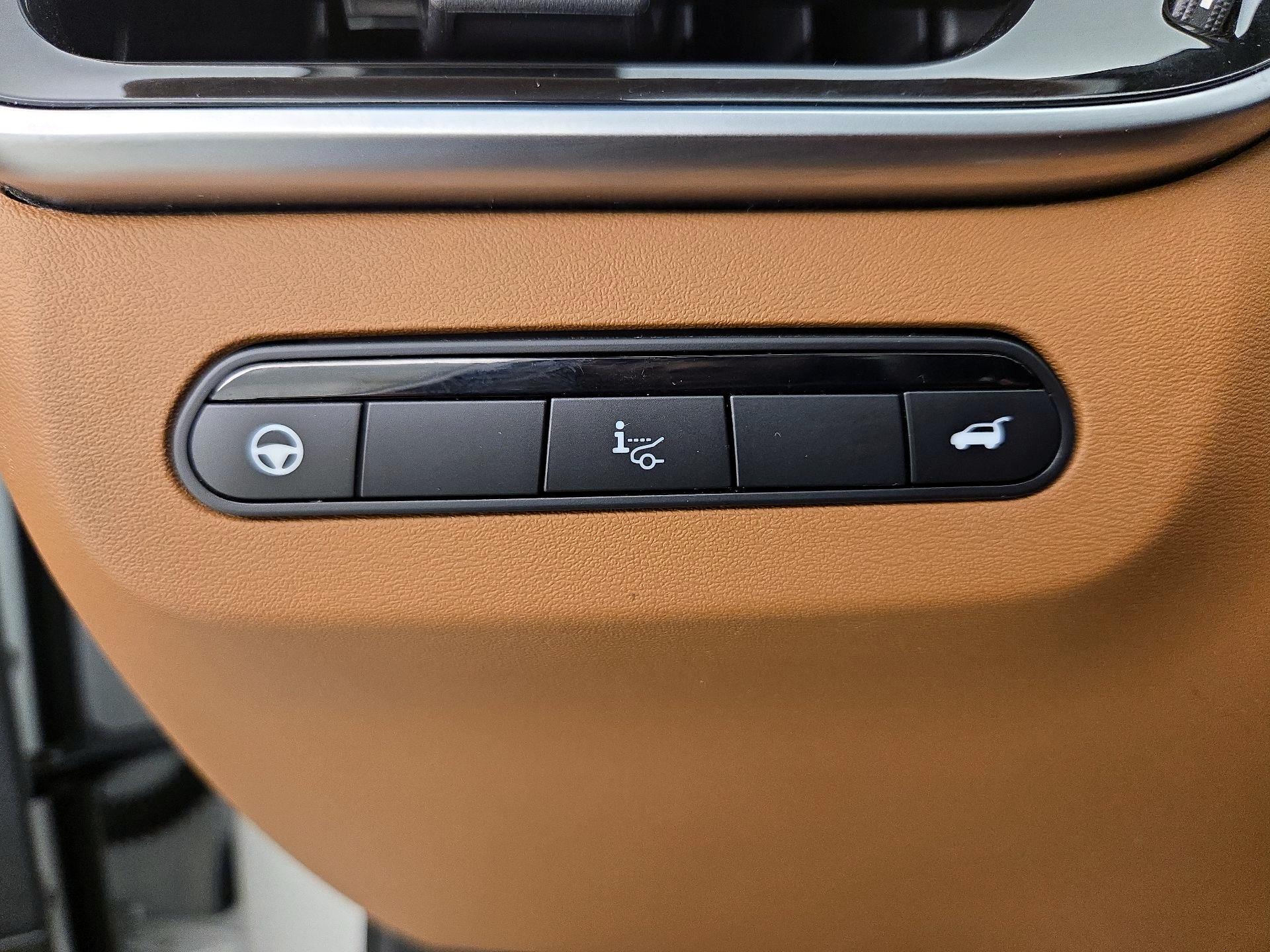 Thumbnail: 2023 INFINITI QX60 - 13