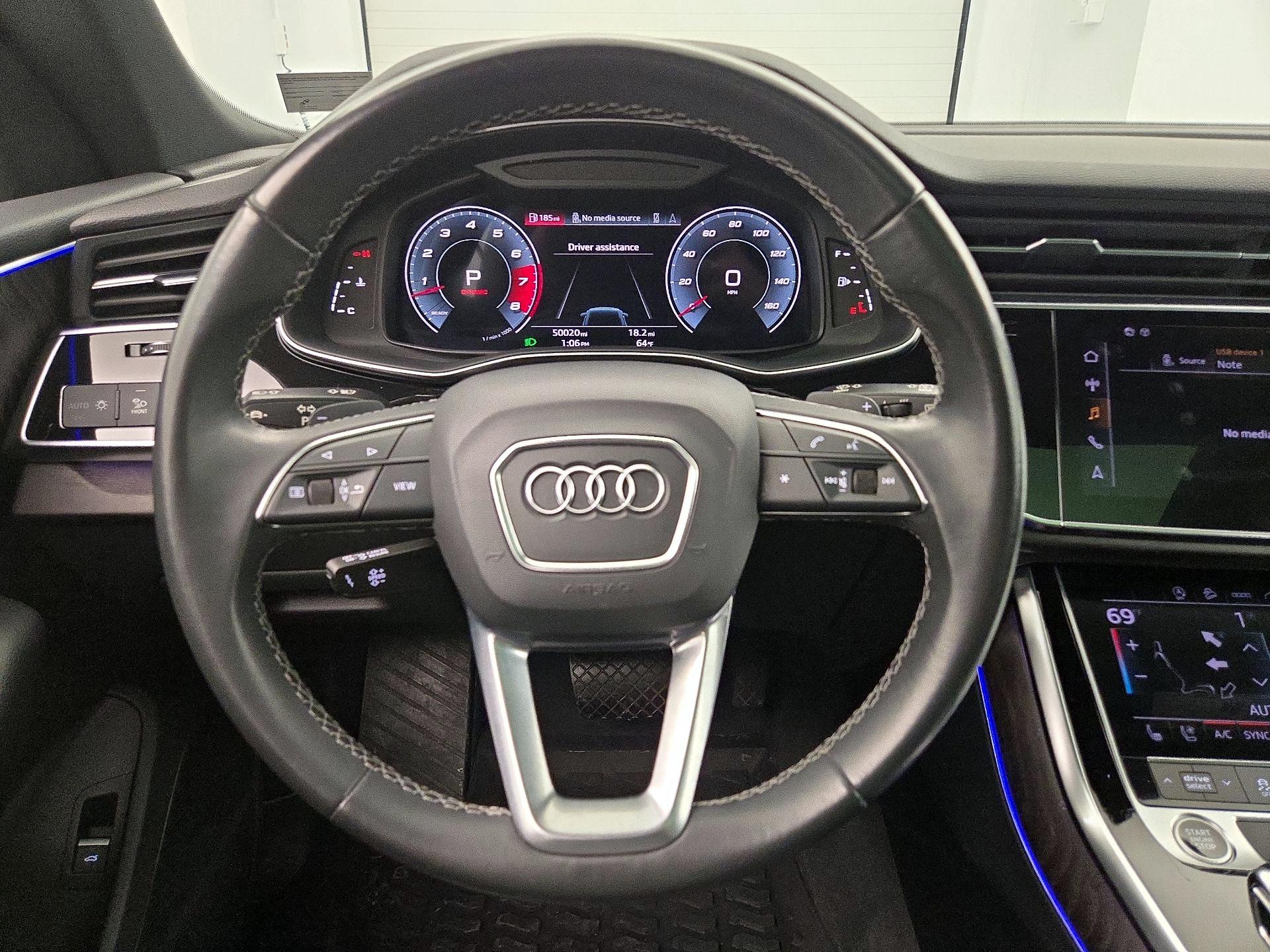 Thumbnail: 2021 Audi Q8 - 10