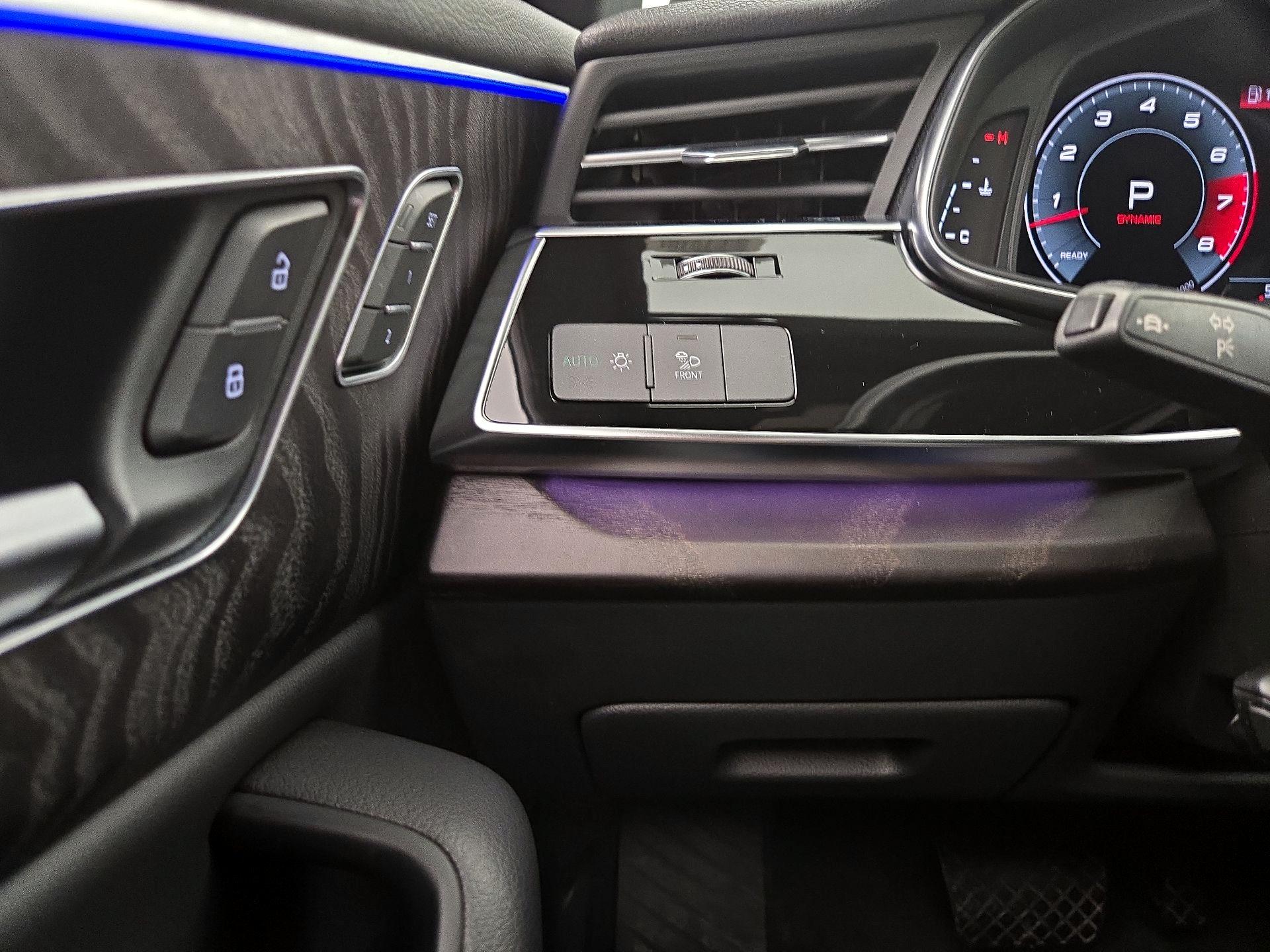 Thumbnail: 2021 Audi Q8 - 13