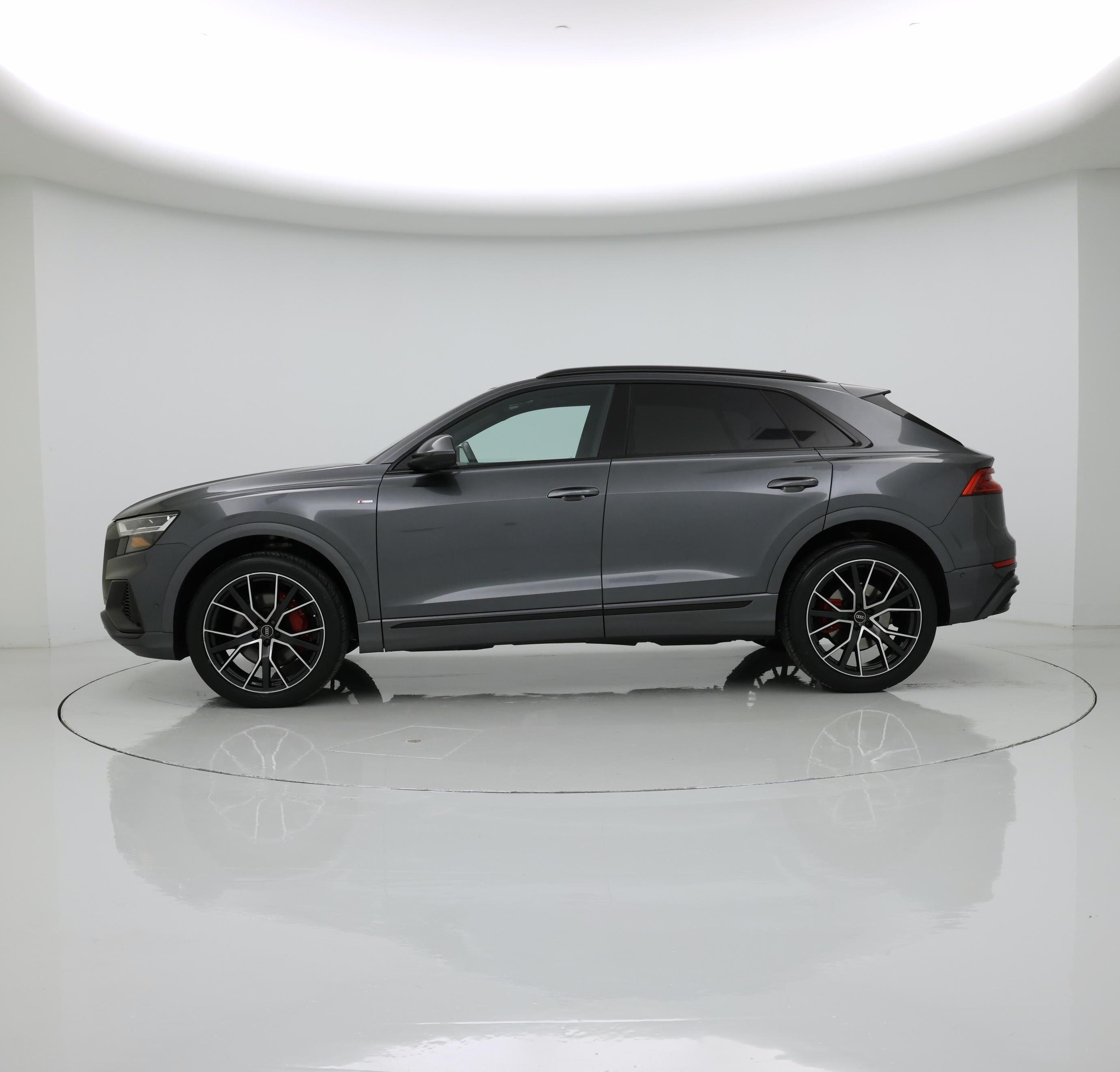 Thumbnail: 2021 Audi Q8 - 3