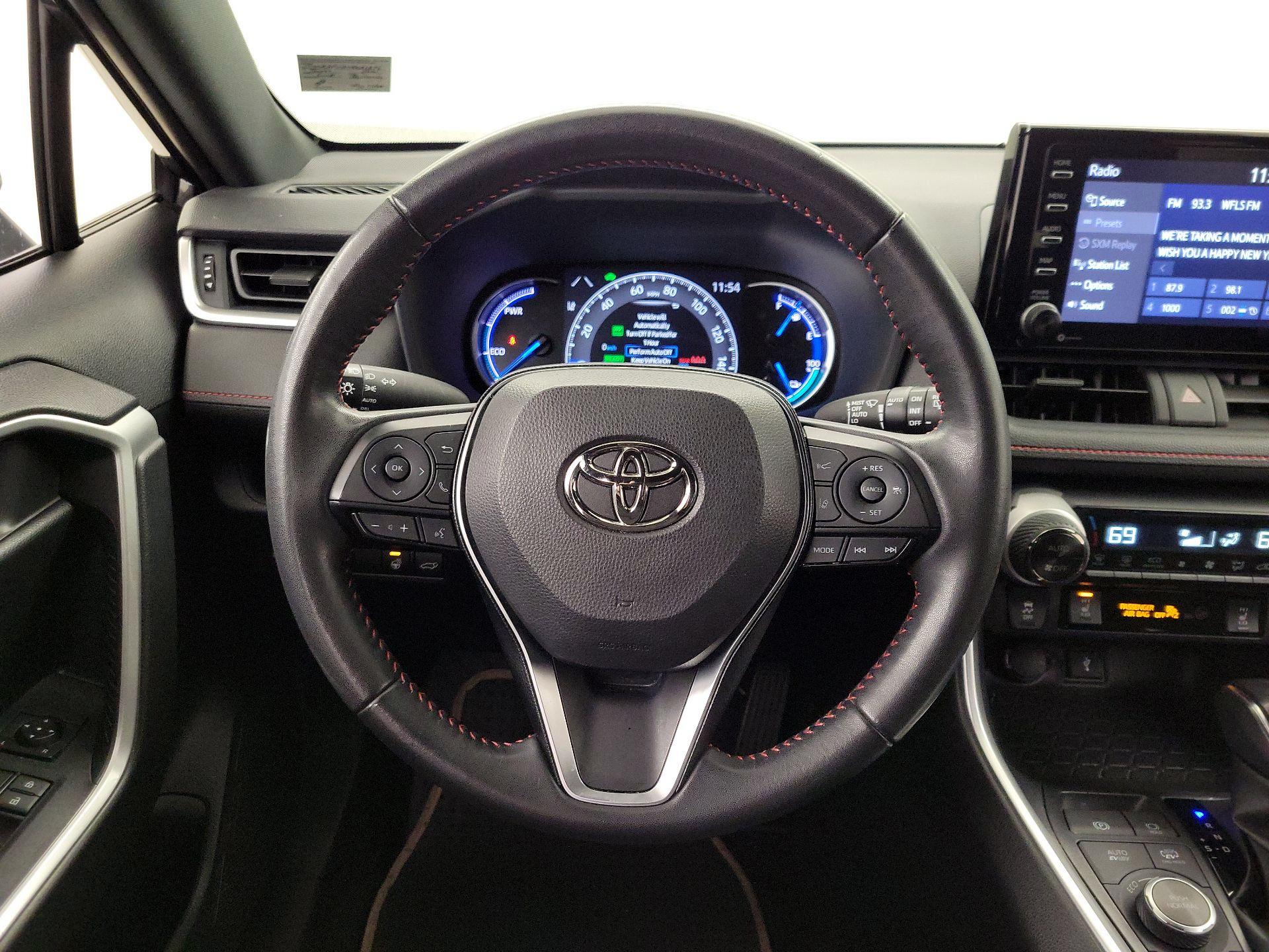 Thumbnail: 2022 Toyota RAV4 - 10