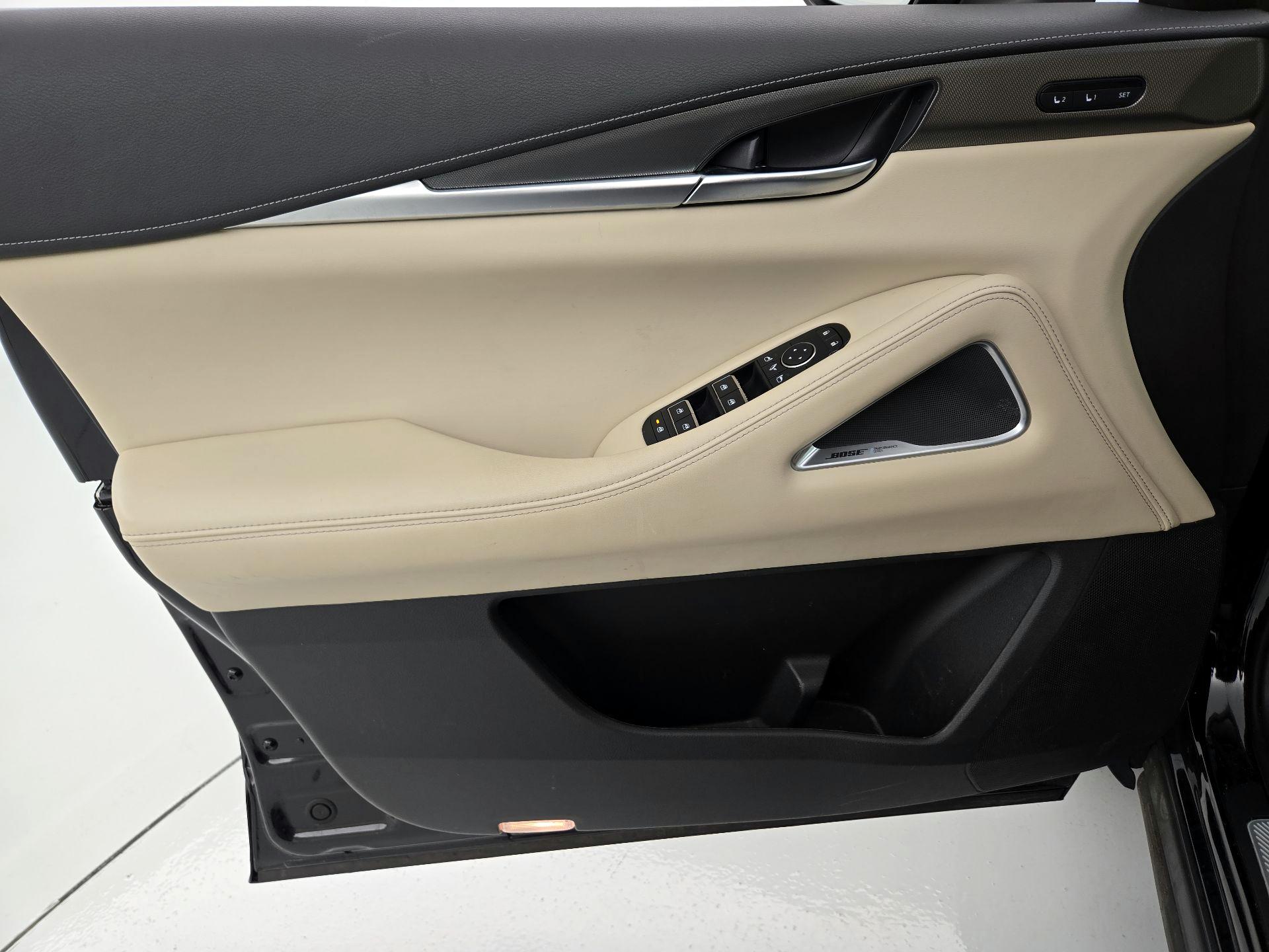 Thumbnail: 2023 INFINITI QX60 - 12