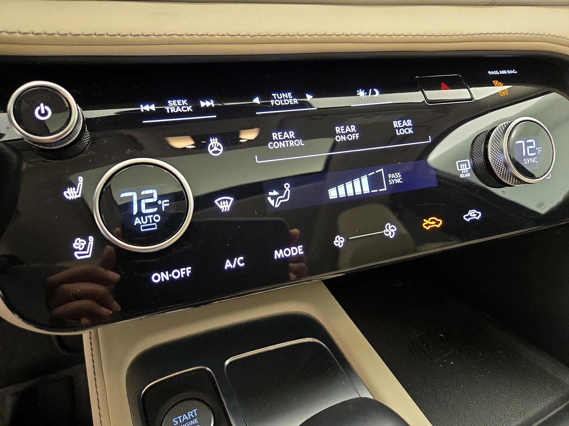 Thumbnail: 2023 INFINITI QX60 - 17