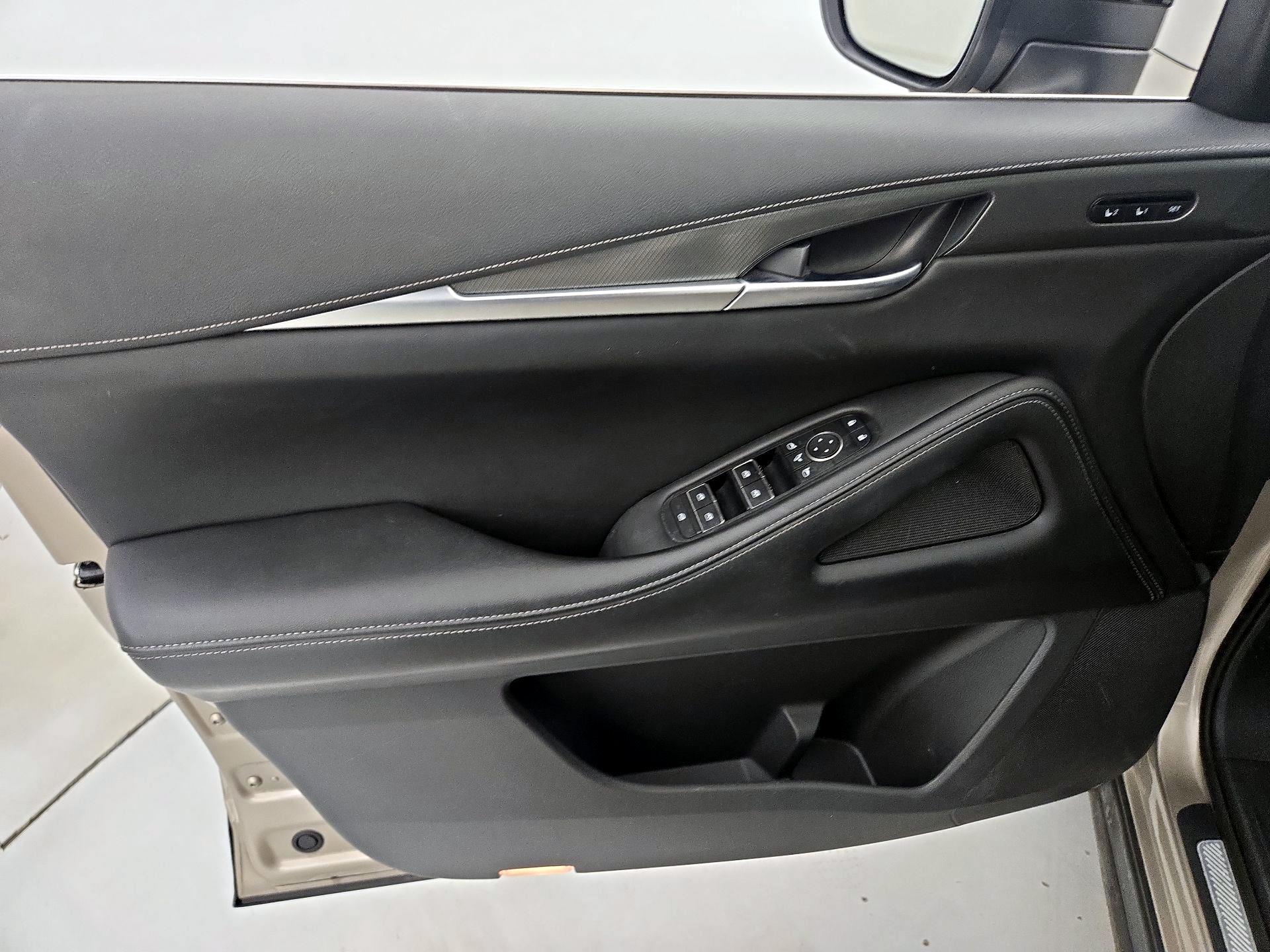 Thumbnail: 2023 INFINITI QX60 - 12