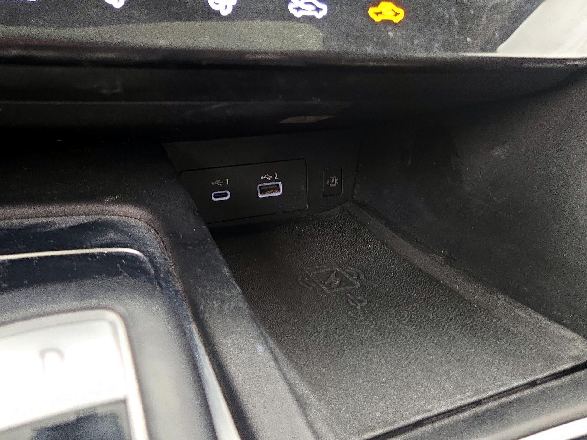 Thumbnail: 2023 INFINITI QX60 - 19