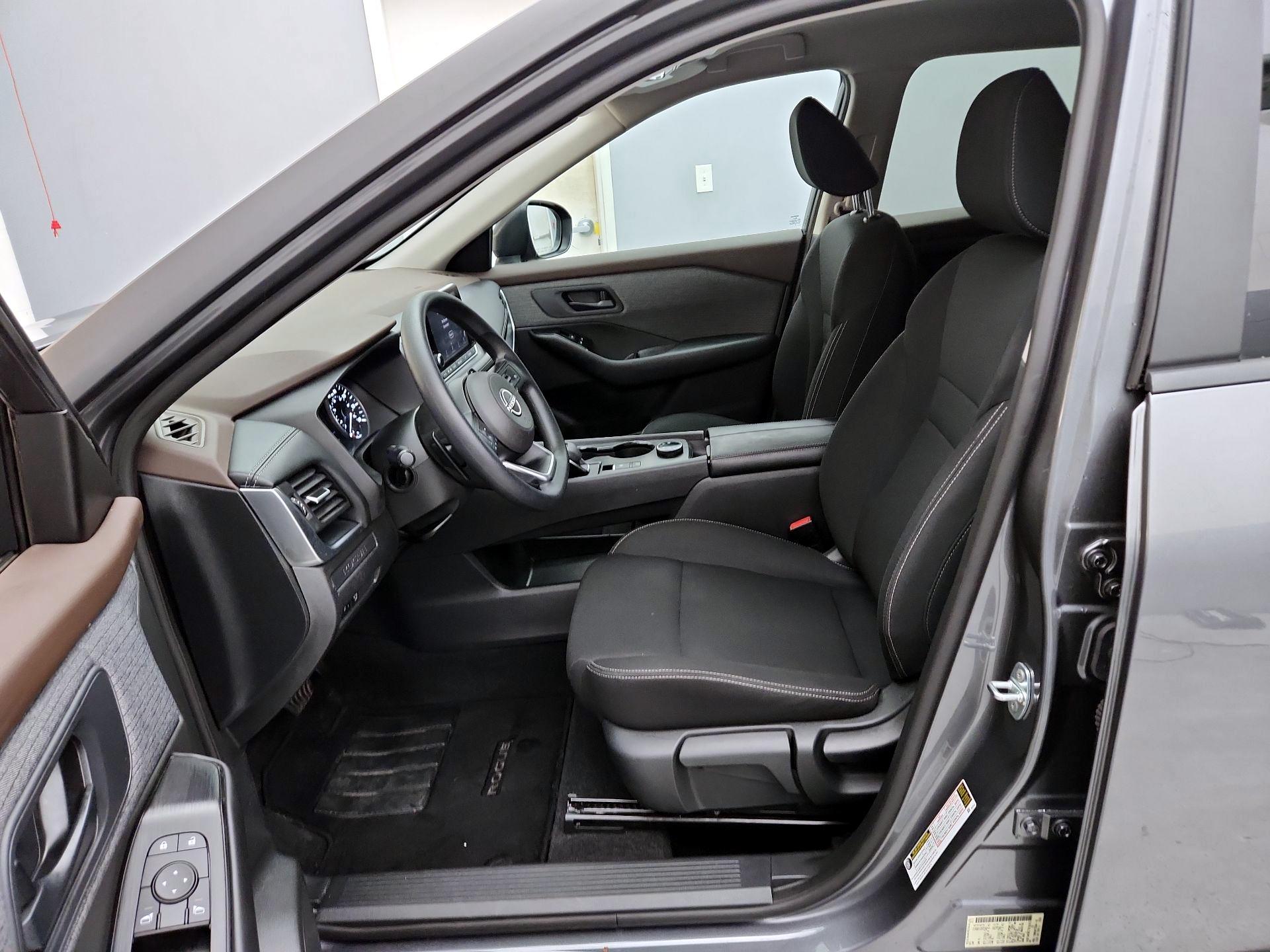 Thumbnail: 2023 Nissan Rogue - 11