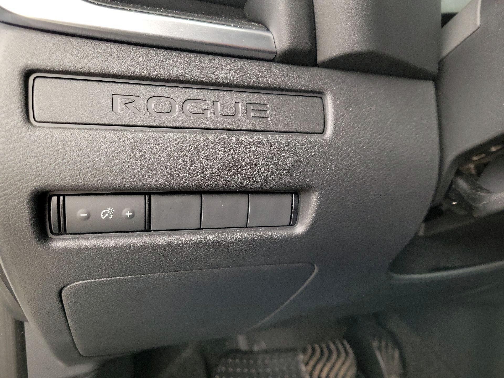 Thumbnail: 2023 Nissan Rogue - 13