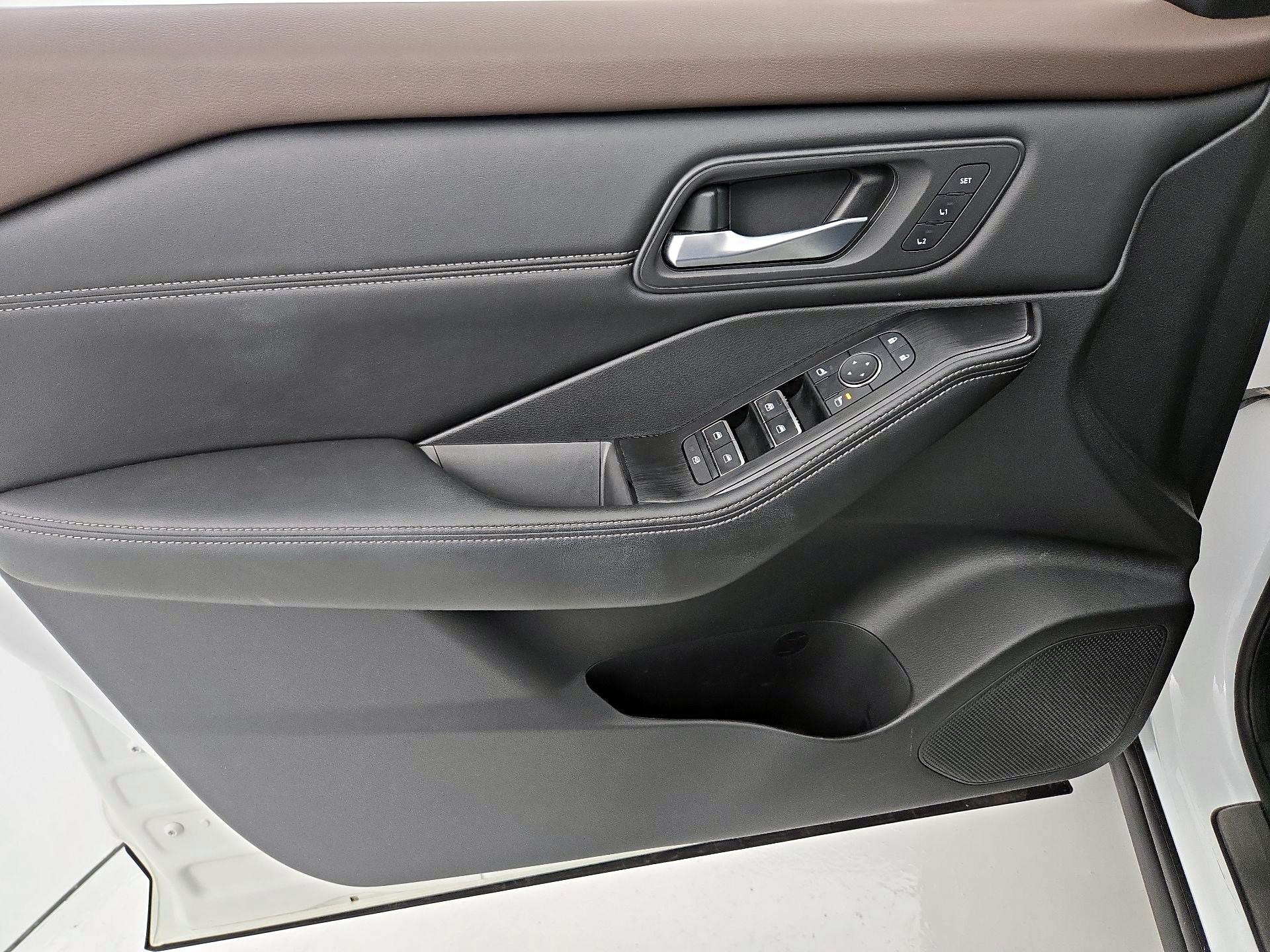 Thumbnail: 2023 Nissan Rogue - 12