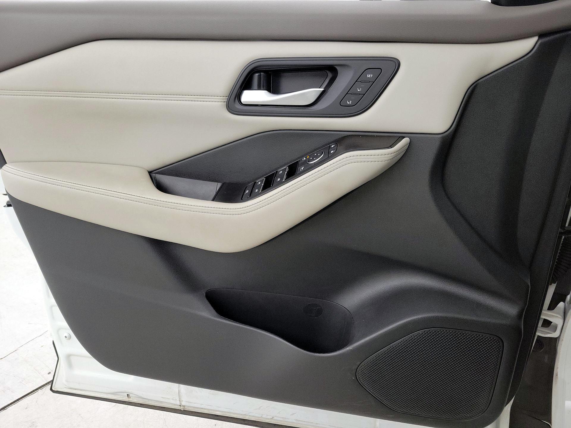 Thumbnail: 2023 Nissan Rogue - 12