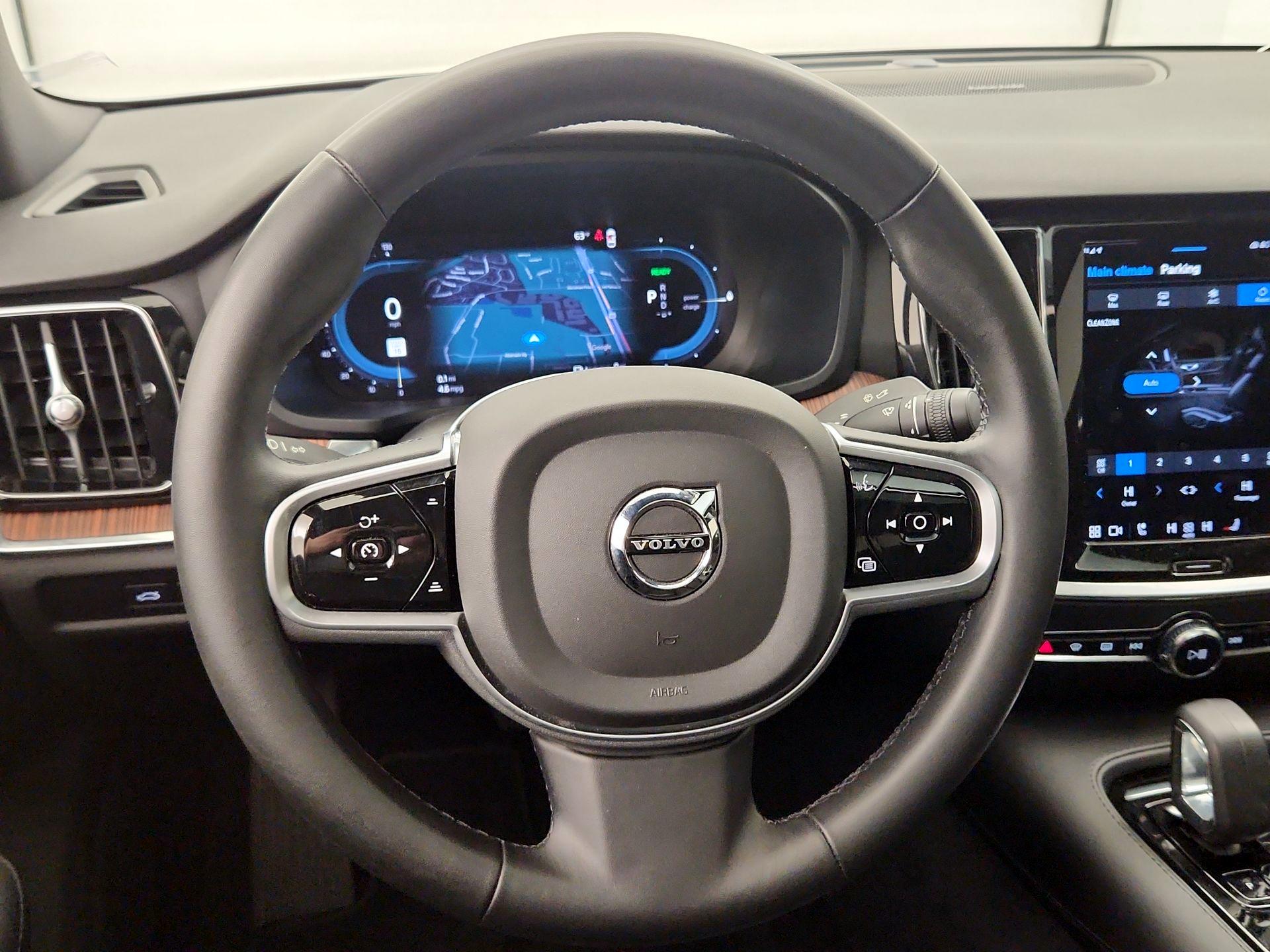 Thumbnail: 2023 Volvo S60 - 10