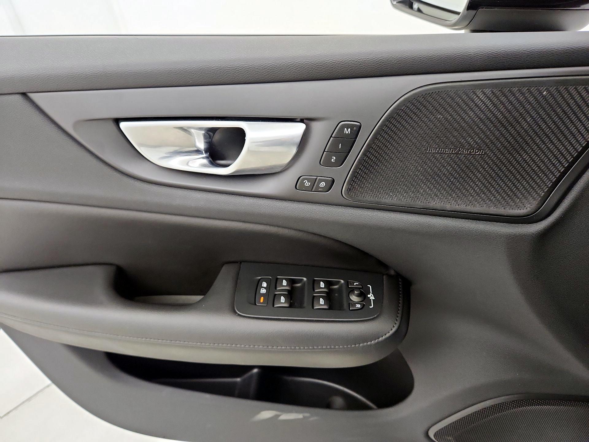 Thumbnail: 2023 Volvo S60 - 12