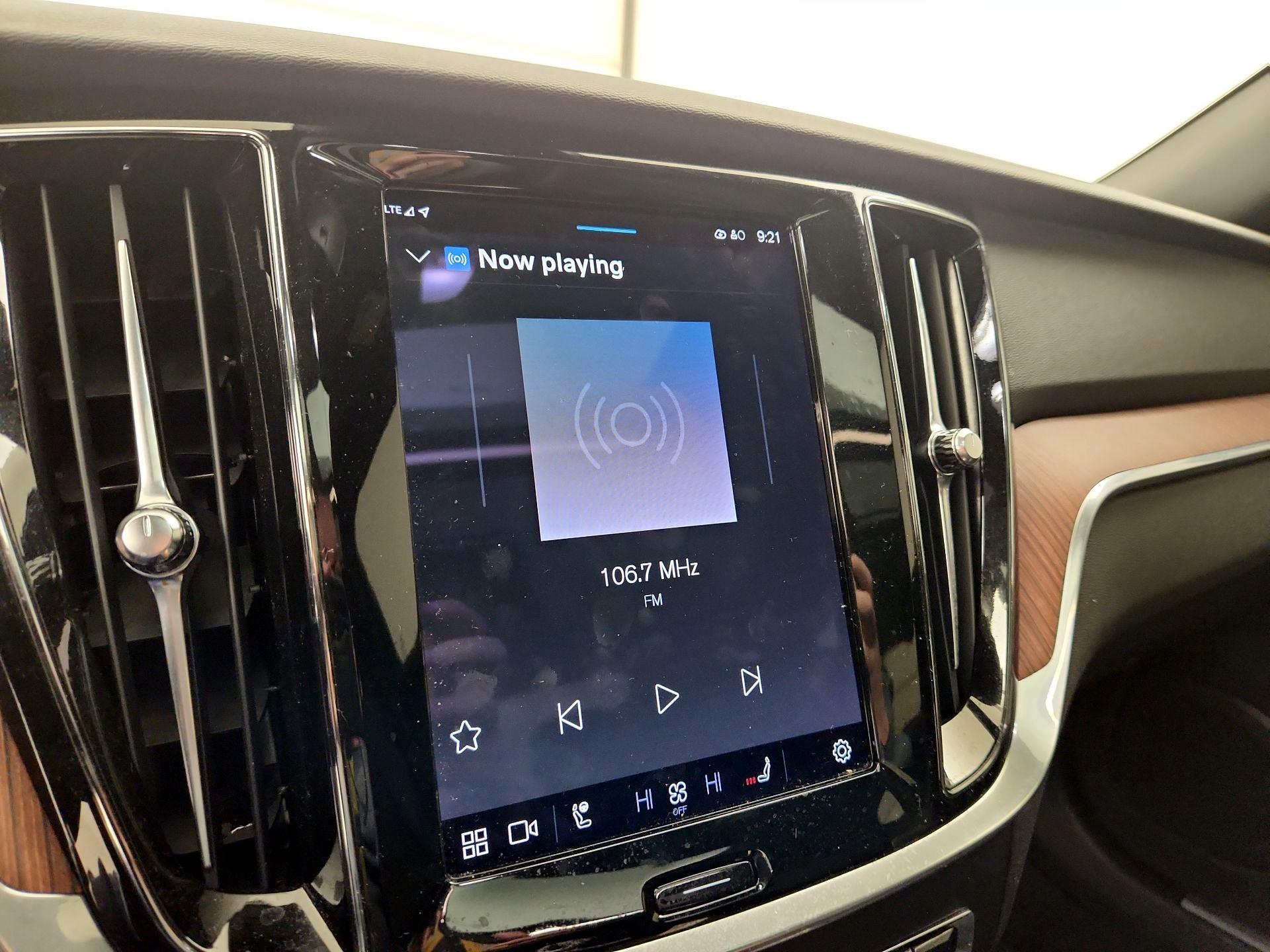 Thumbnail: 2023 Volvo S60 - 16