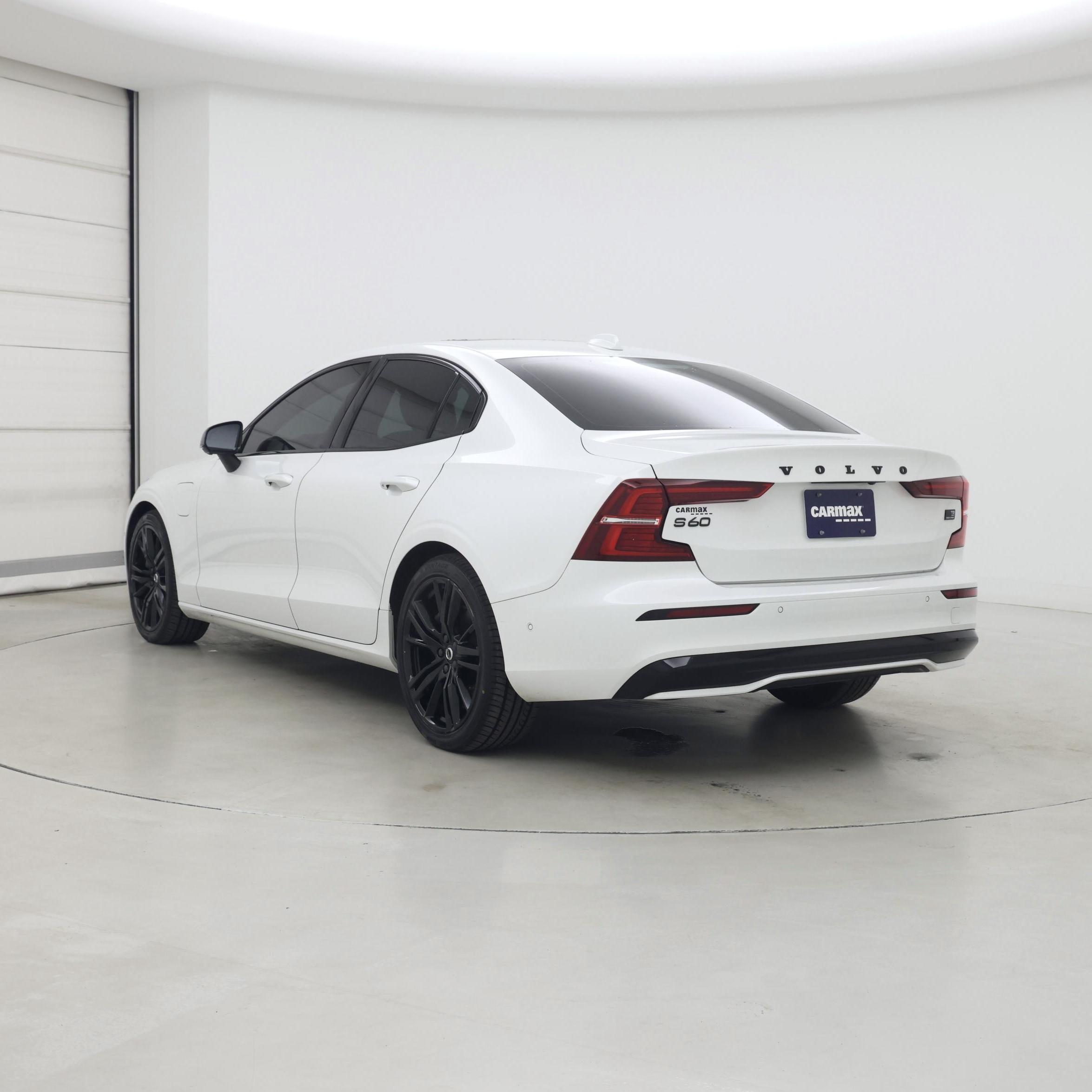 Thumbnail: 2023 Volvo S60 - 2