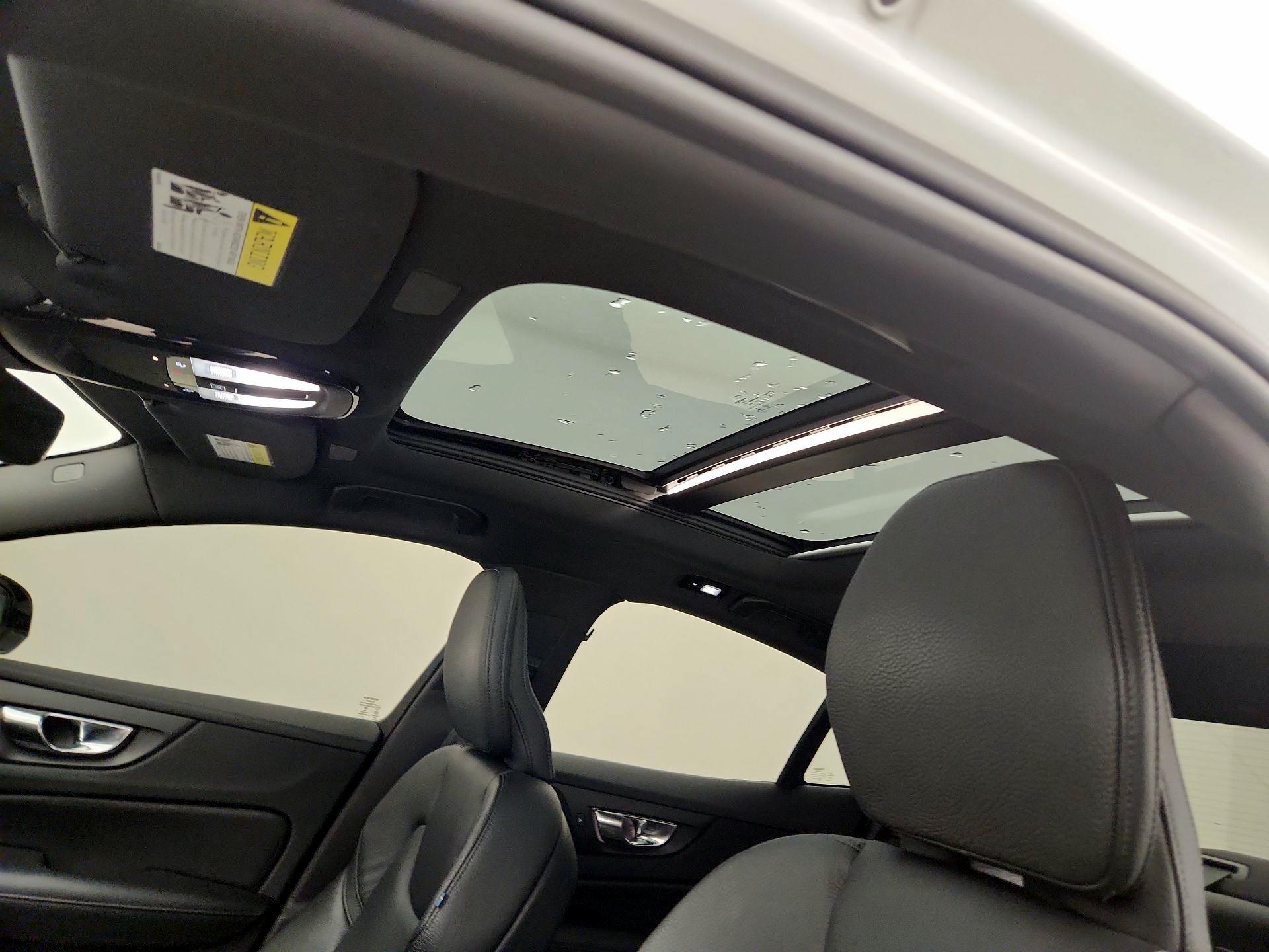 Thumbnail: 2023 Volvo S60 - 20