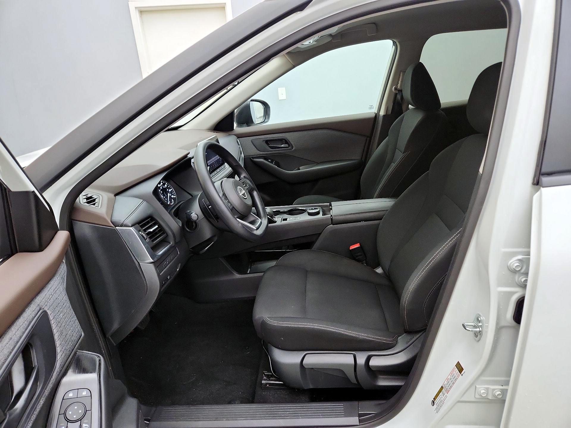 Thumbnail: 2023 Nissan Rogue - 11