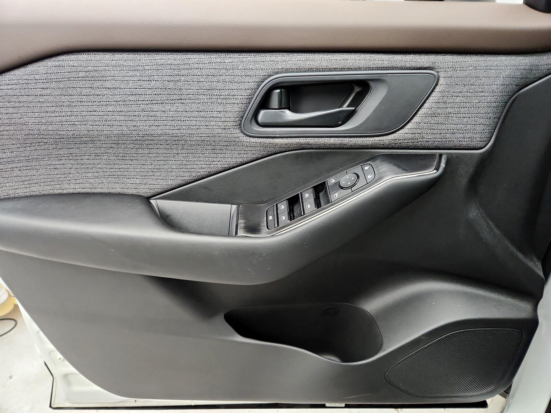 Thumbnail: 2023 Nissan Rogue - 12