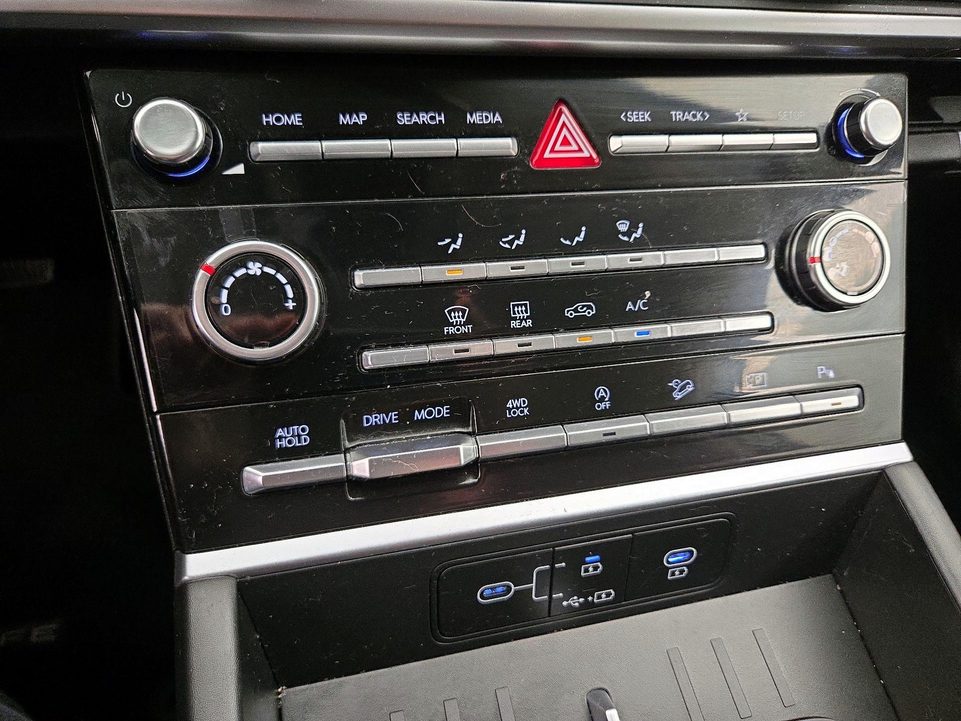 Thumbnail: 2024 Hyundai Santa Fe - 16