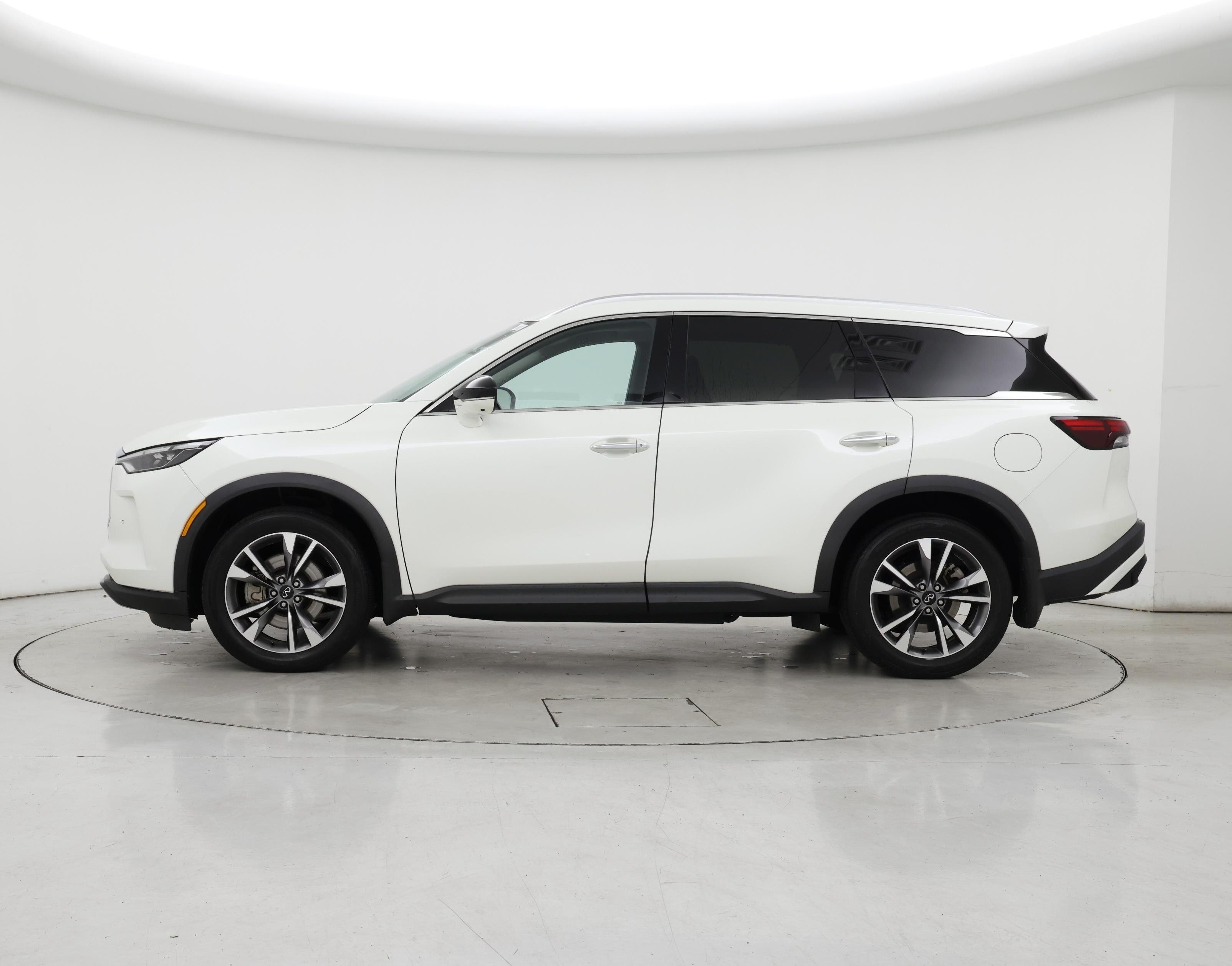 Thumbnail: 2023 INFINITI QX60 - 3