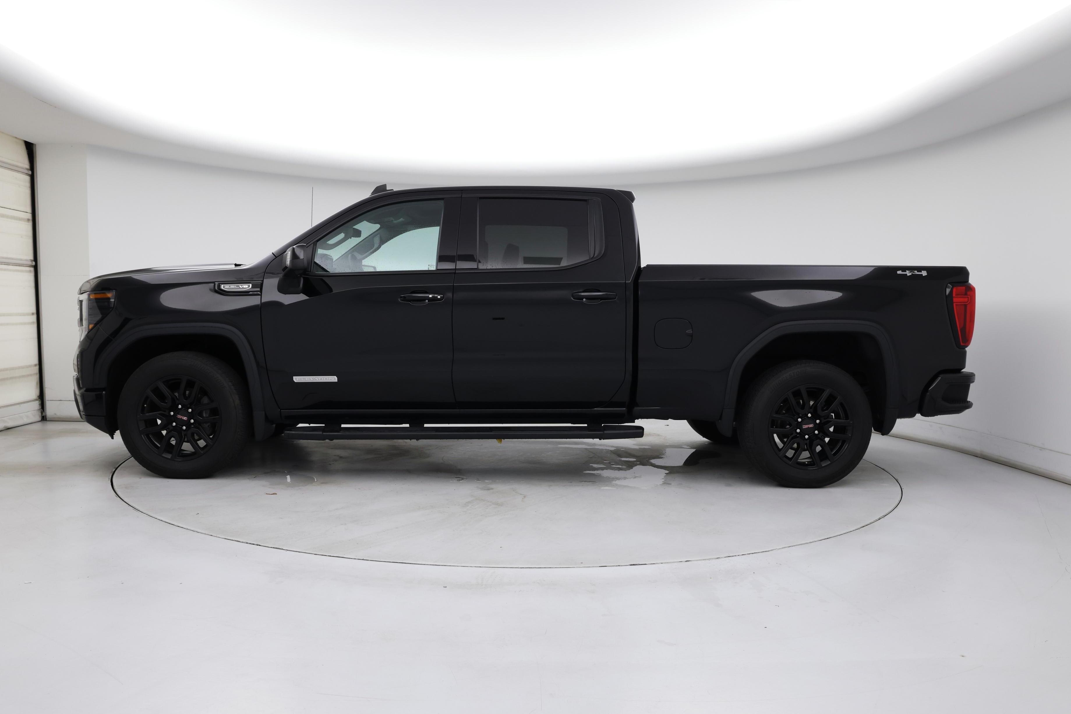 Thumbnail: 2023 GMC Sierra 1500 - 3