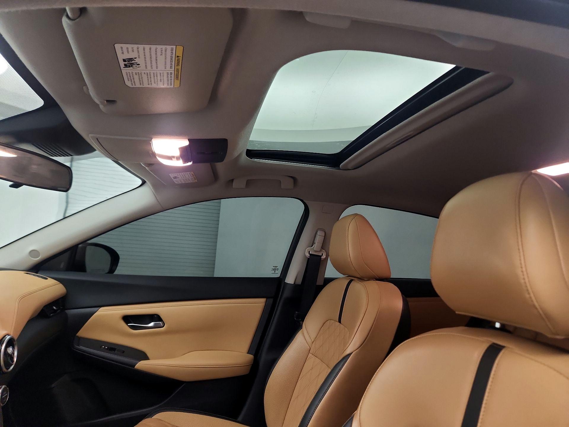 Thumbnail: 2022 Nissan Sentra - 17