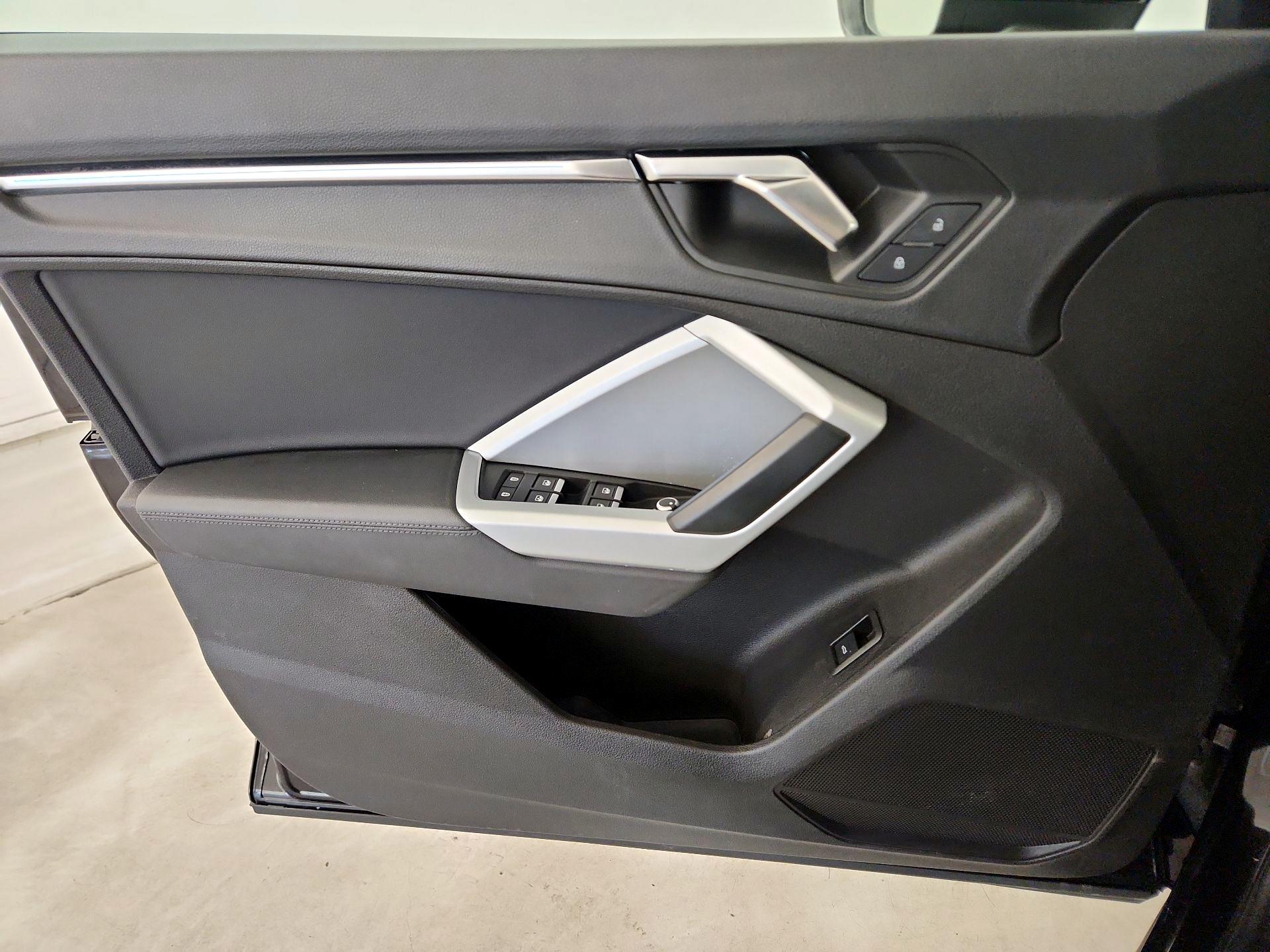 Thumbnail: 2021 Audi Q3 - 12