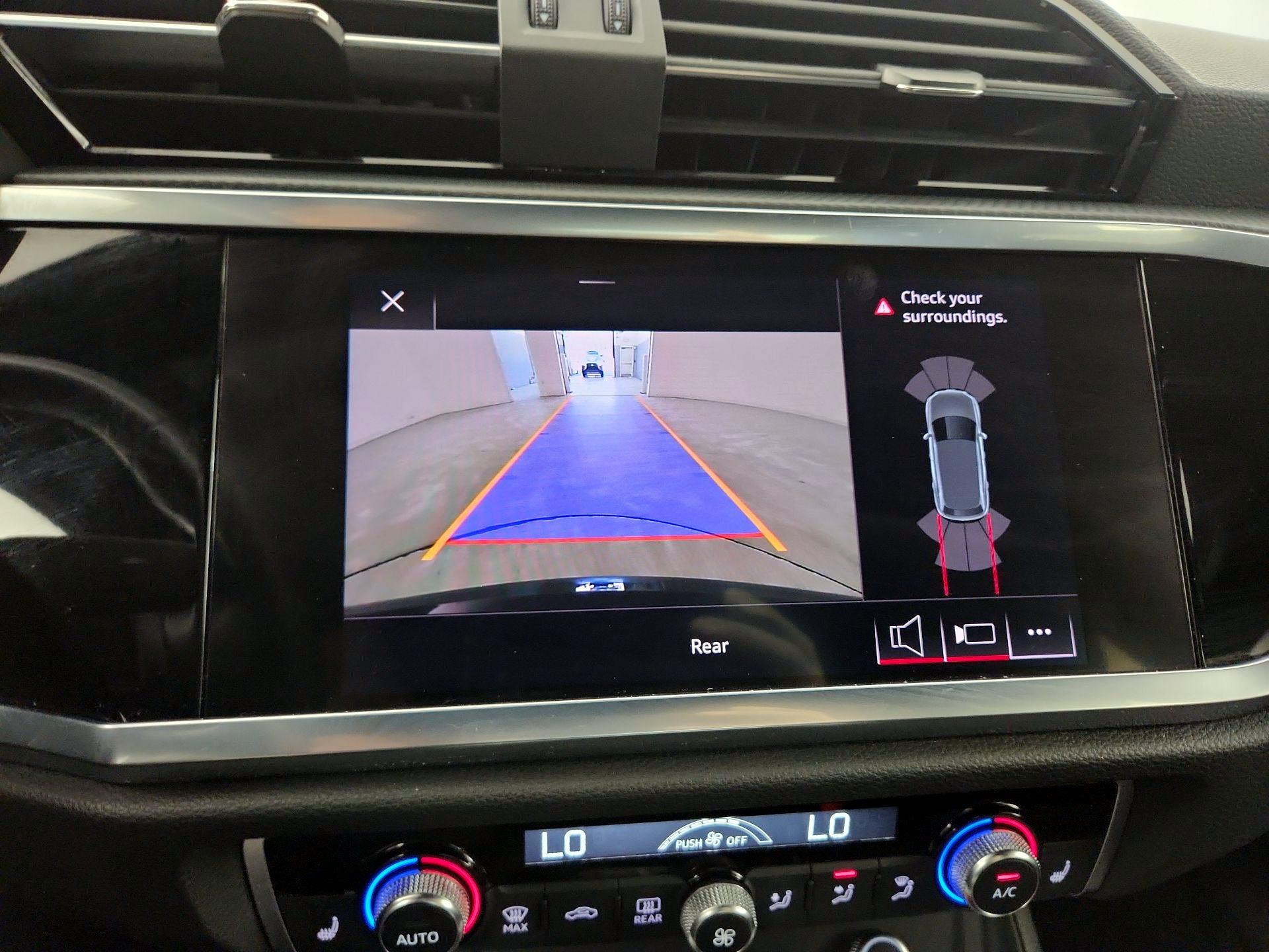 Thumbnail: 2021 Audi Q3 - 14