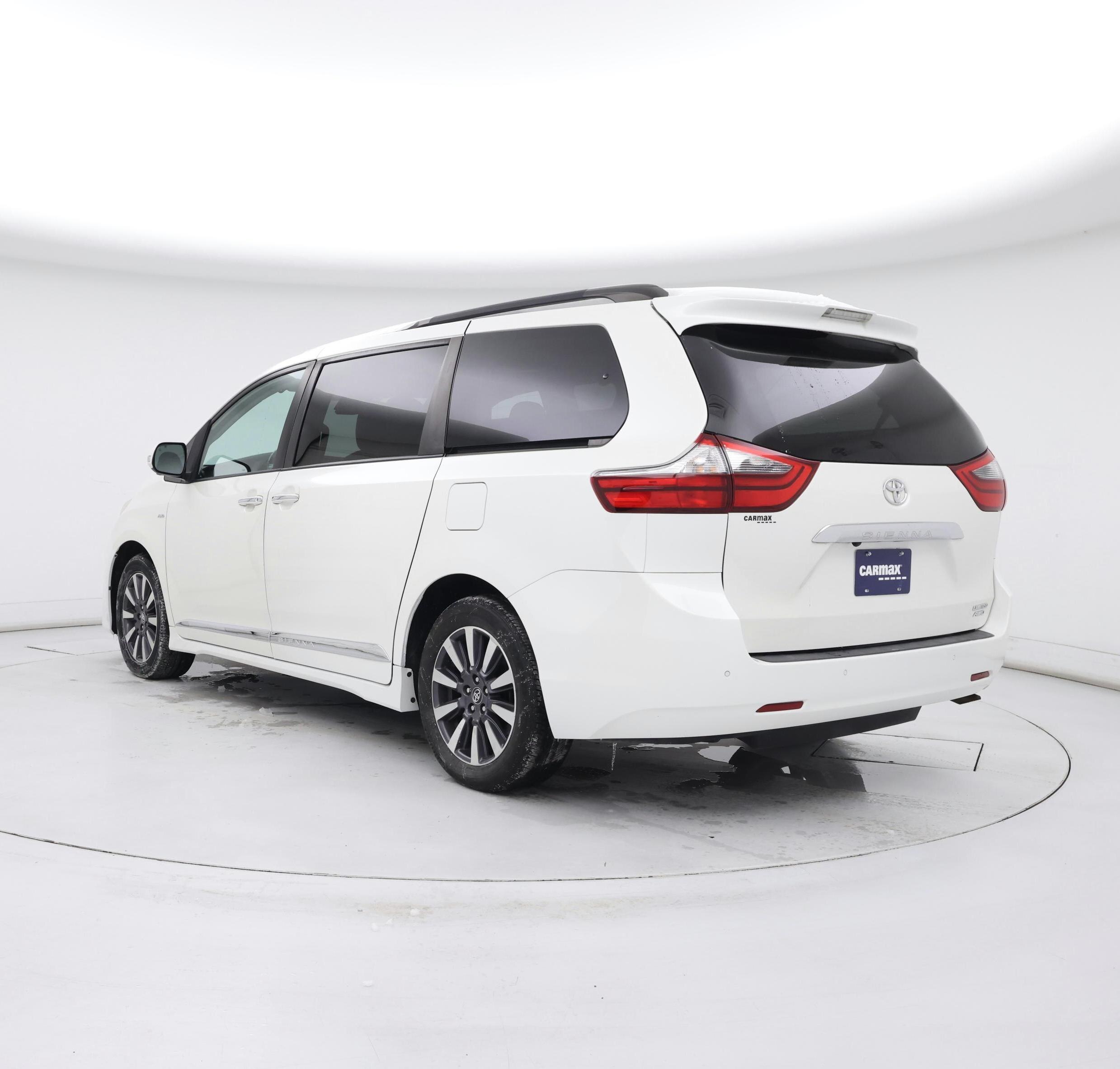 Thumbnail: 2020 Toyota Sienna - 2