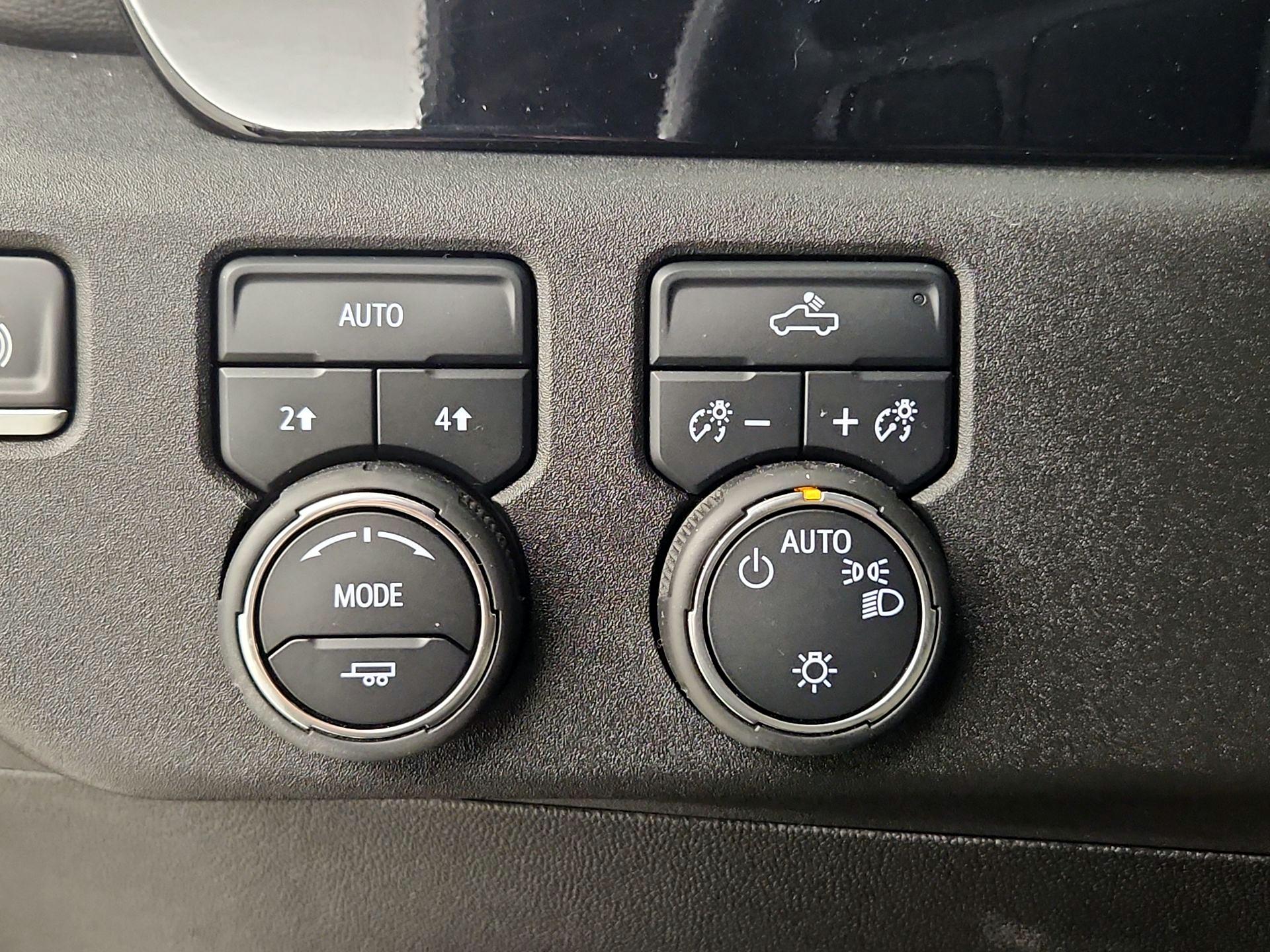 Thumbnail: 2022 Chevrolet Silverado 1500 - 13