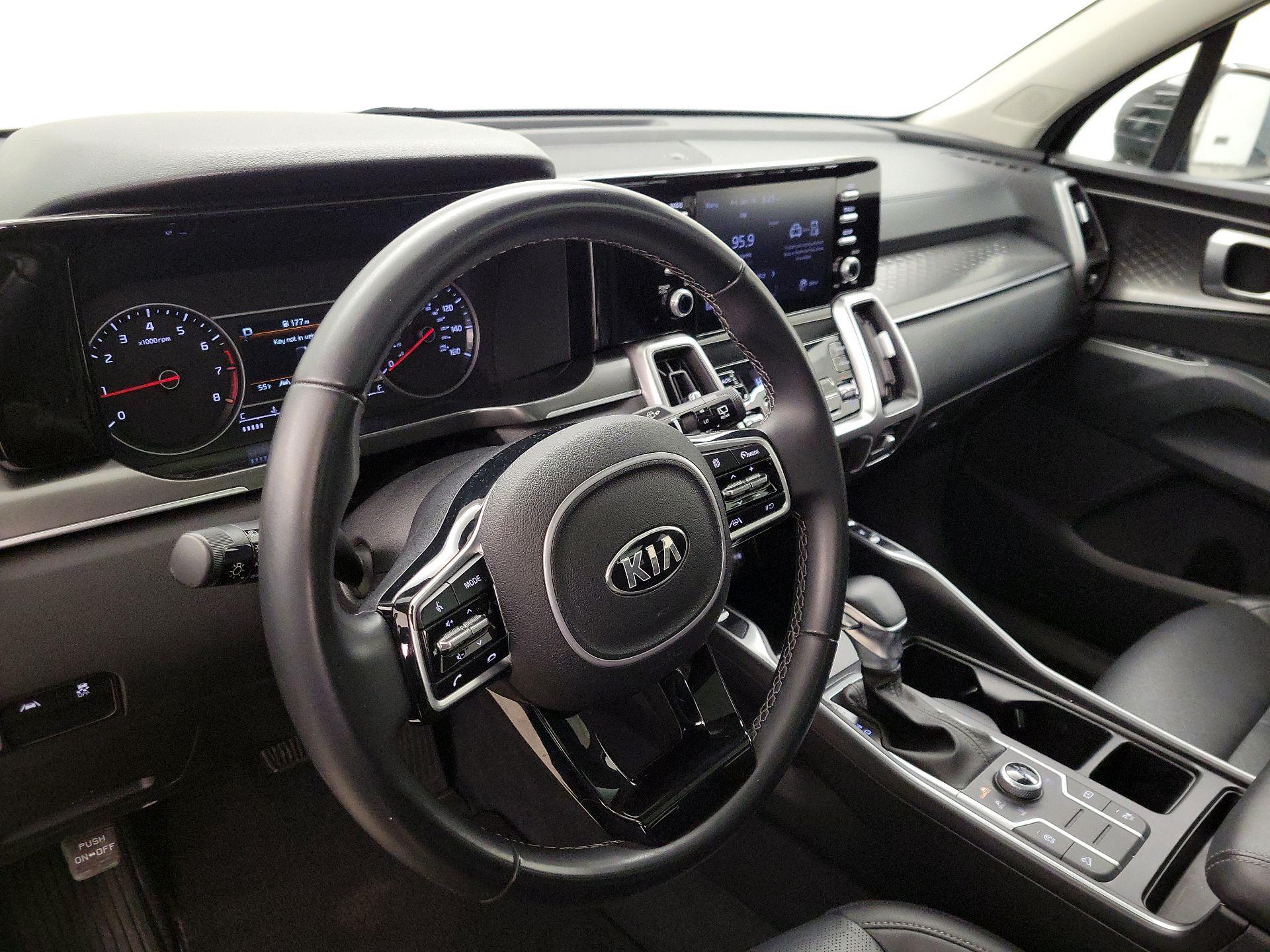 Thumbnail: 2021 Kia Sorento - 9