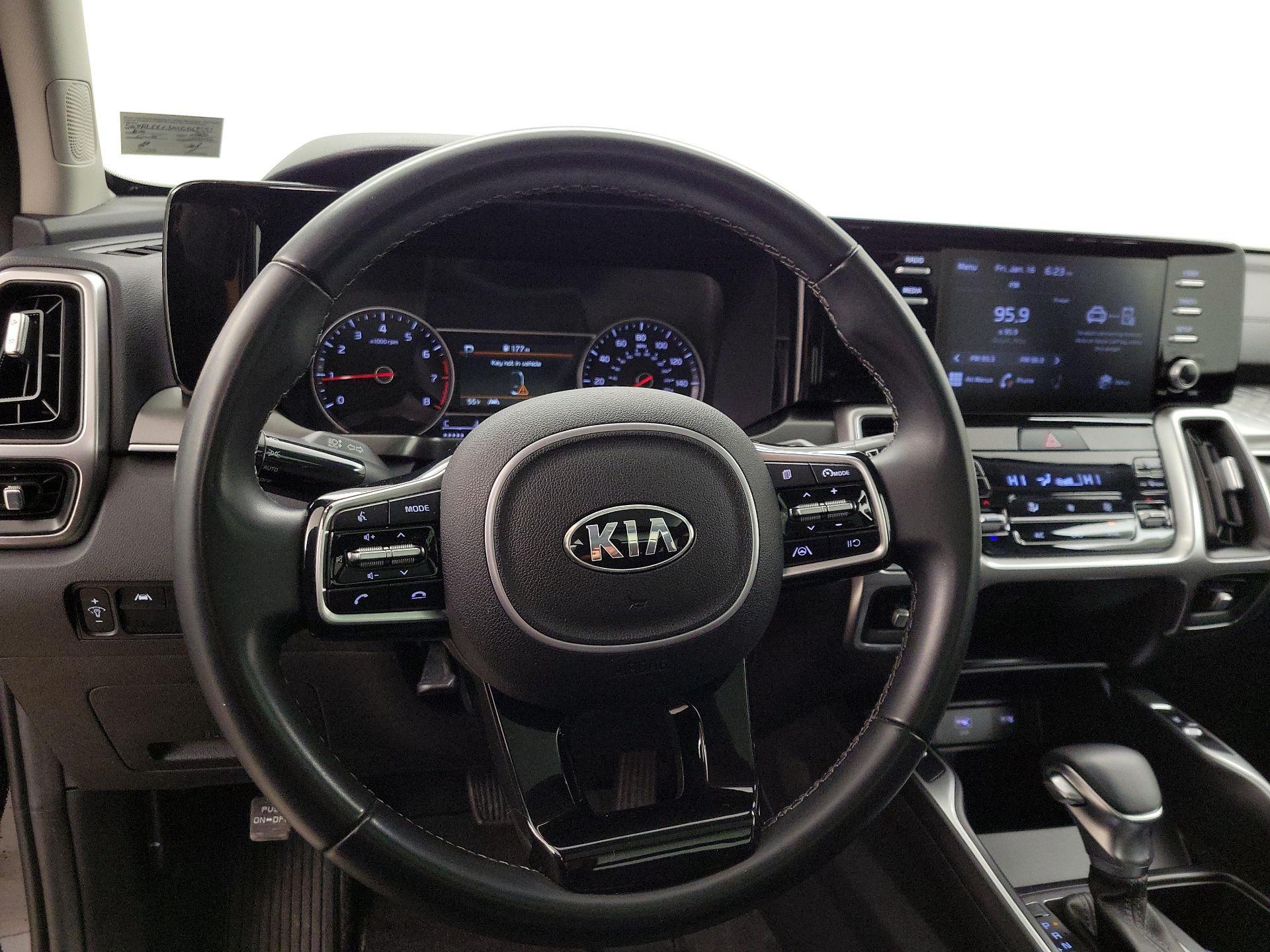 Thumbnail: 2021 Kia Sorento - 10