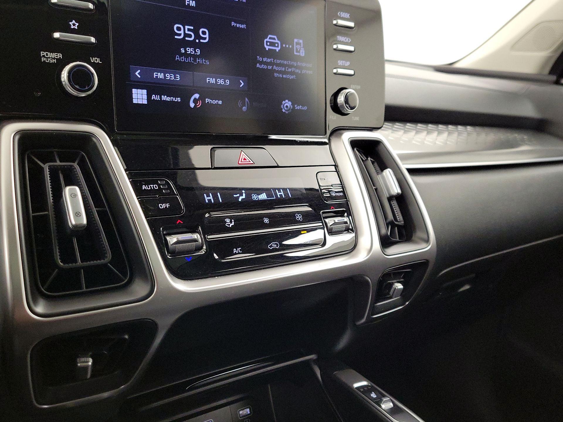 Thumbnail: 2021 Kia Sorento - 16