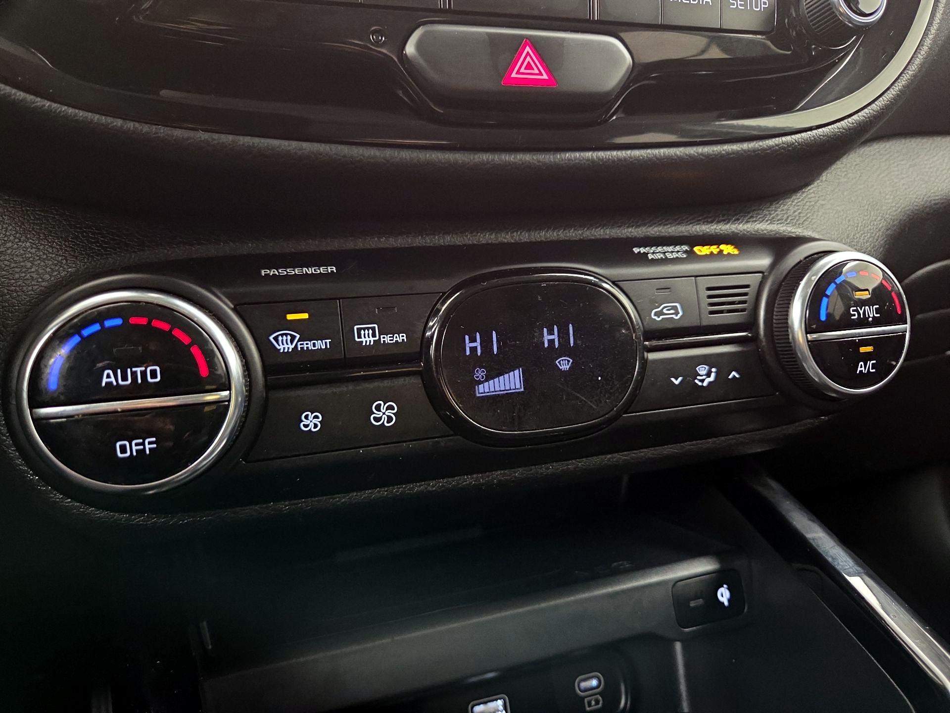 Thumbnail: 2023 Kia Soul - 17