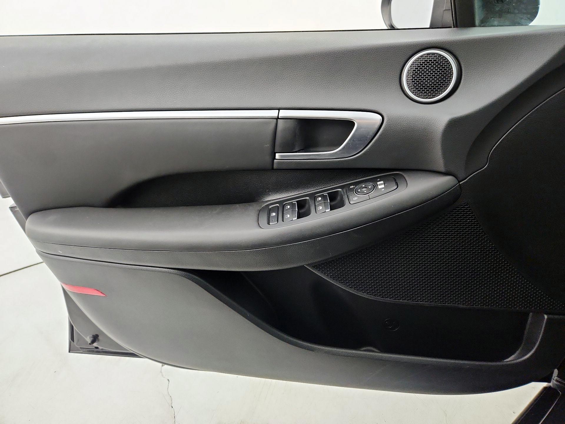 Thumbnail: 2023 Hyundai Sonata - 12