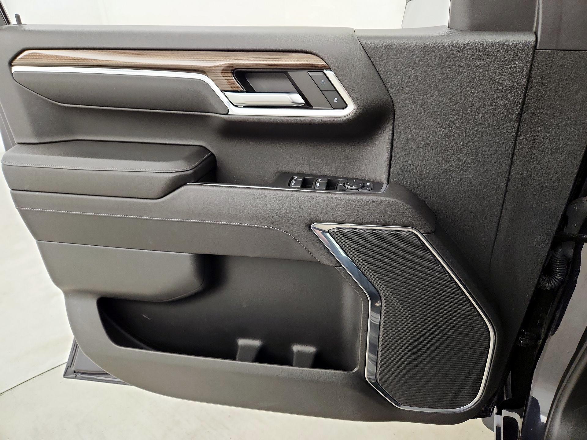 Thumbnail: 2023 Chevrolet Silverado 1500 - 12