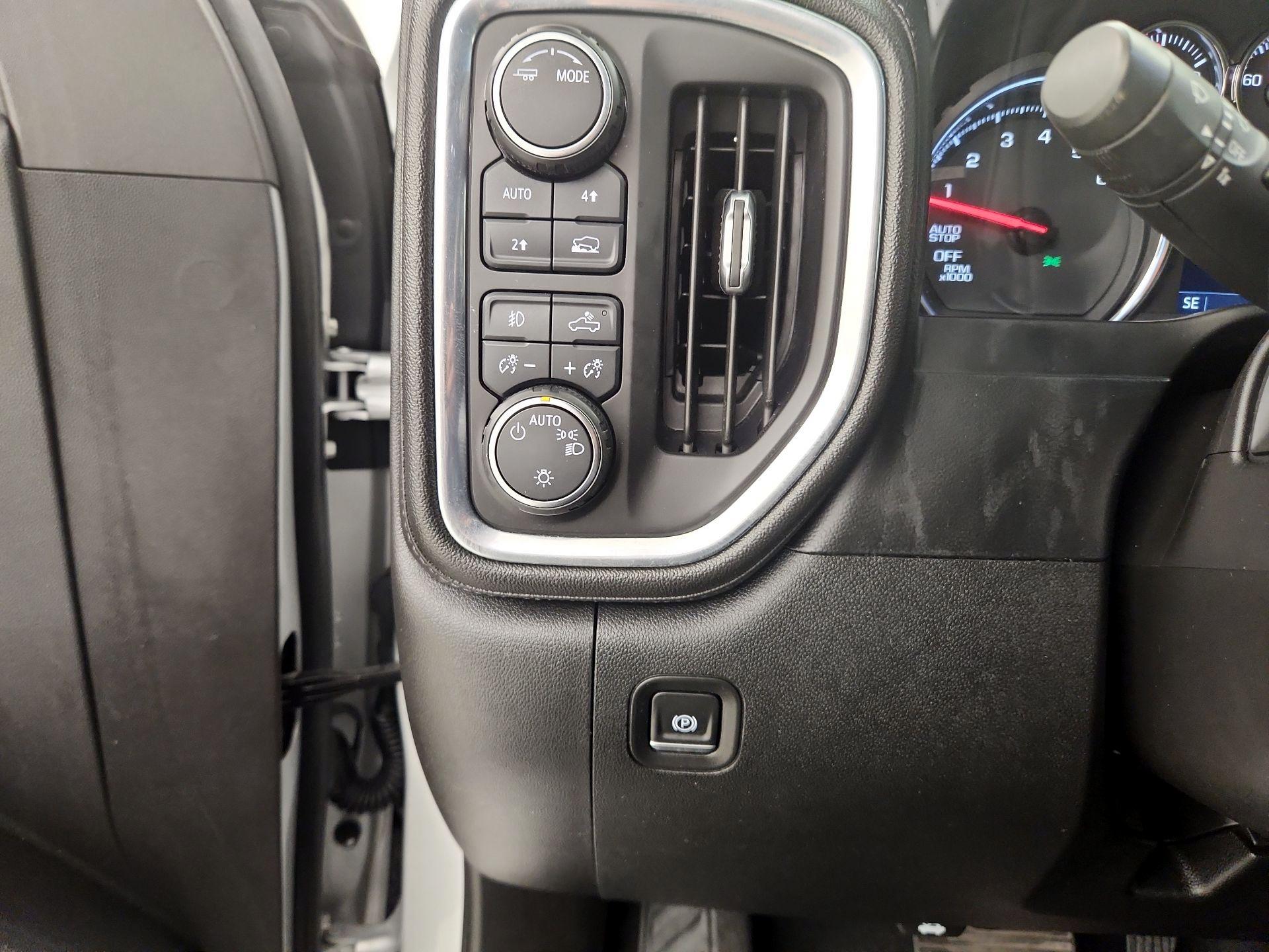 Thumbnail: 2021 Chevrolet Silverado 1500 - 13