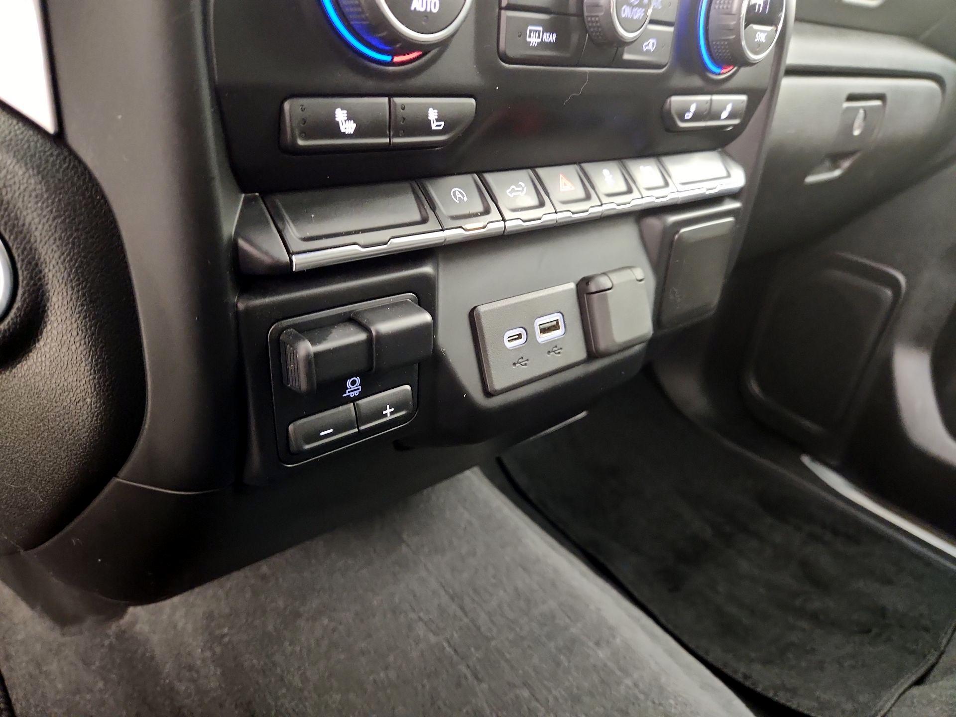 Thumbnail: 2021 Chevrolet Silverado 1500 - 18