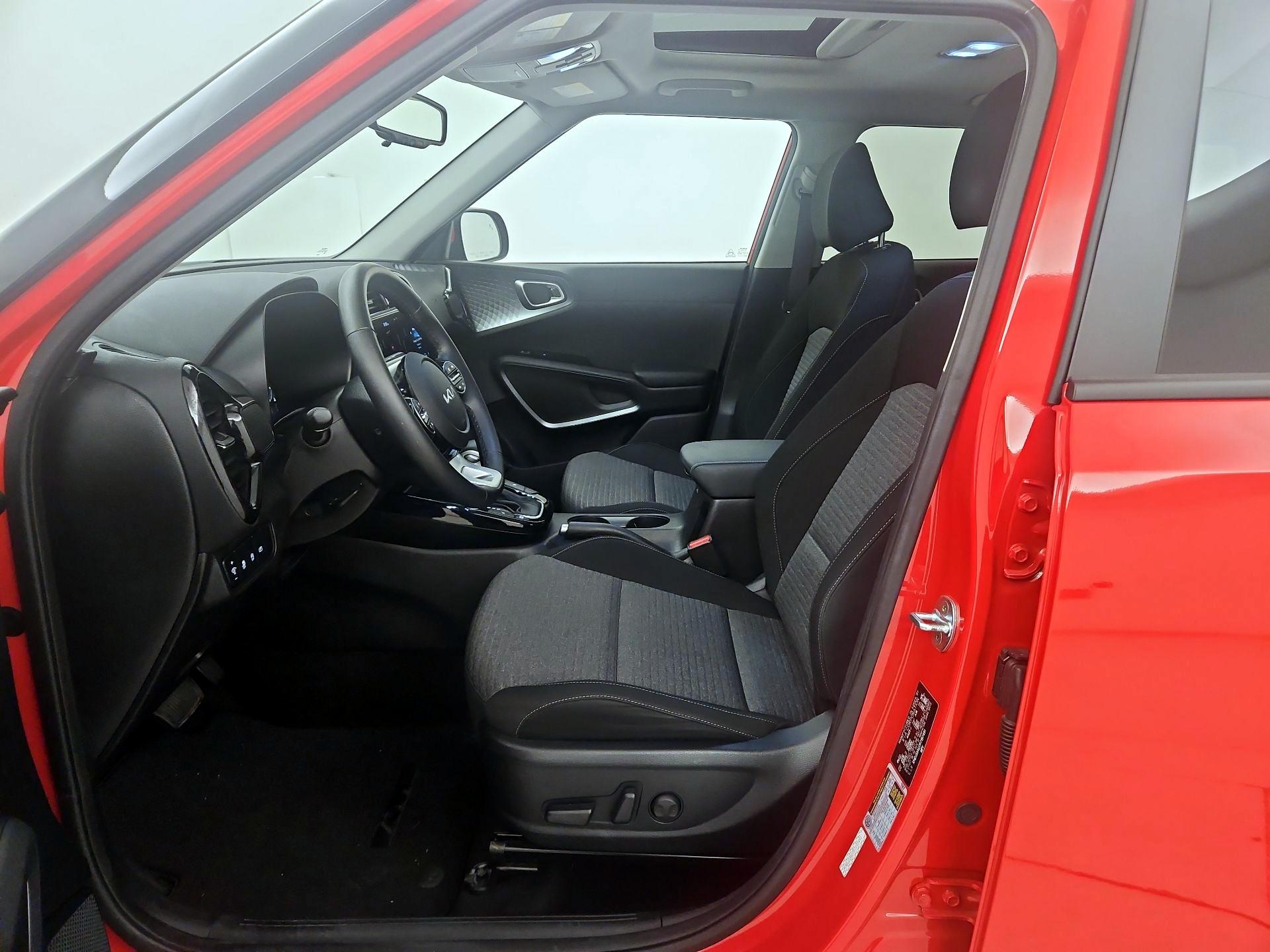 Thumbnail: 2023 Kia Soul - 11