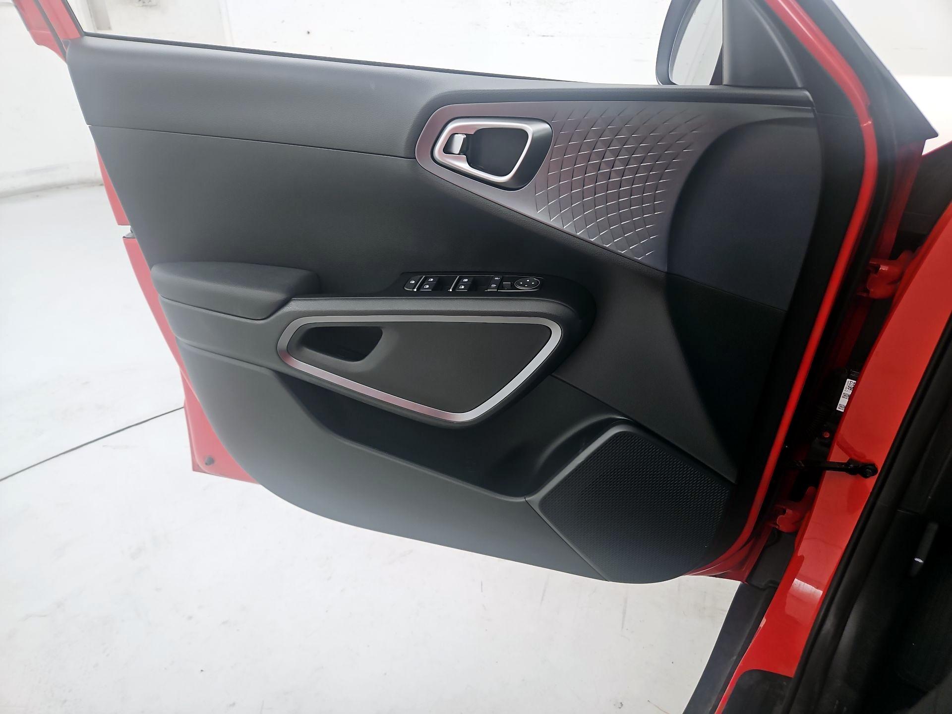 Thumbnail: 2023 Kia Soul - 12