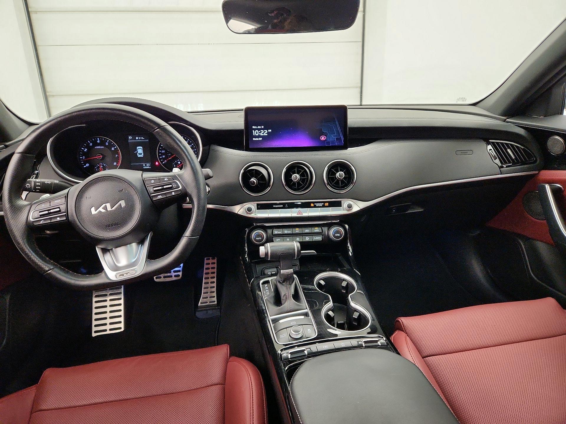 Thumbnail: 2023 Kia Stinger - 9